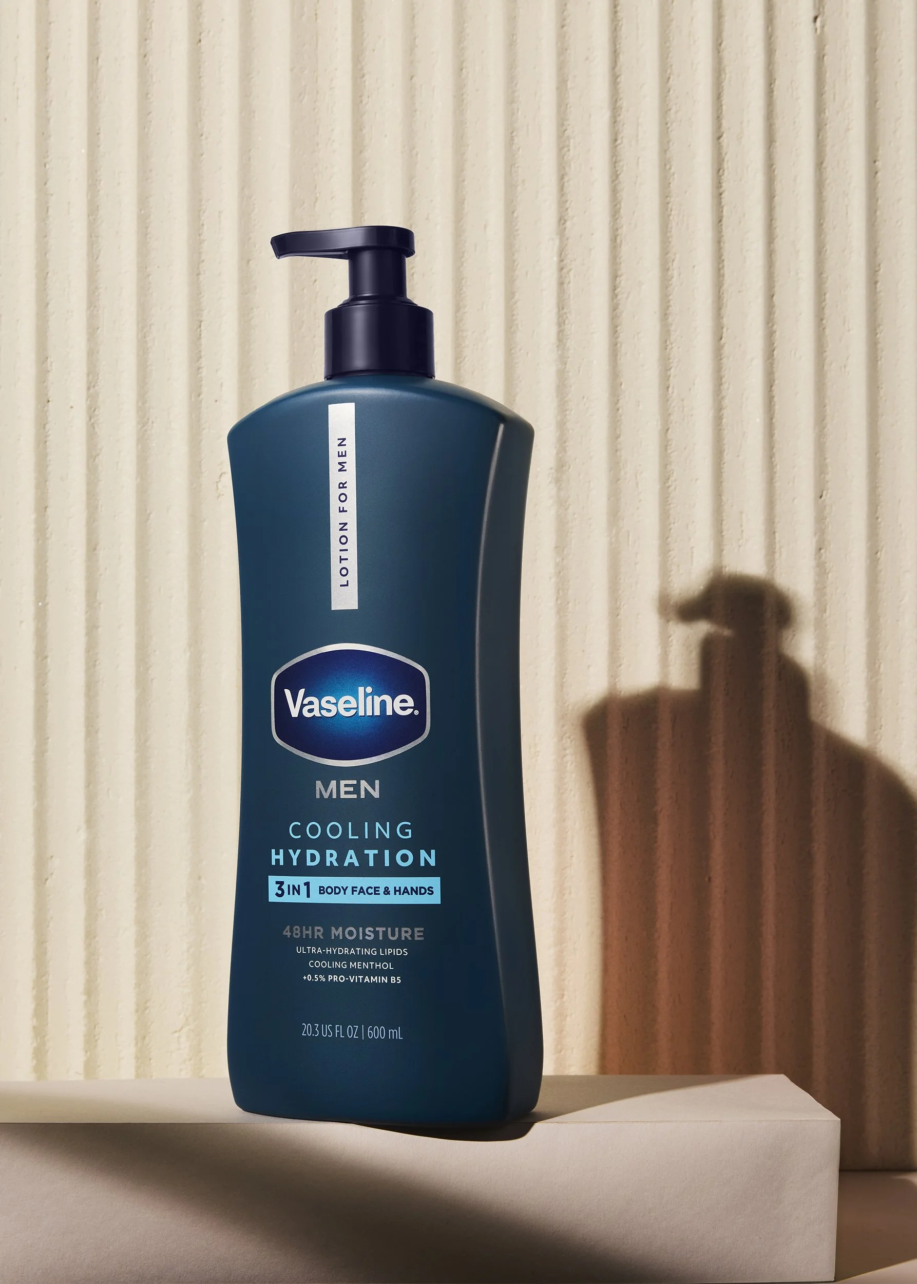 Shot06_Single_HeroPack_Men_CoolingHydration_20oz_COMP copy.jpg