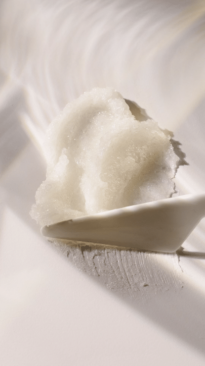 Headquaters Hair Exfoliater-high.gif