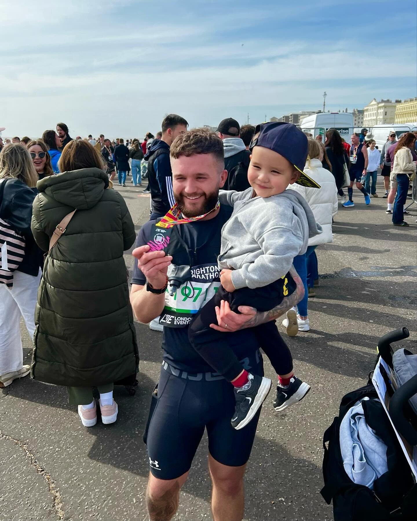 Such a lovely day down in Brighton with team Punyer!🖤

Sammy P absolutely smashed his first marathon today! 
Such an inspiring achievement that didn&rsquo;t disappoint. 
Enjoy the well-deserved rest tonight brother and a cheeky  Guinness to celebrat