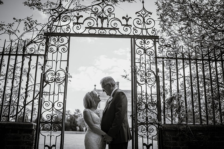 kingston bagpuize house Wedding - Penny & Graham - Lee Dann Photography-0392.jpg
