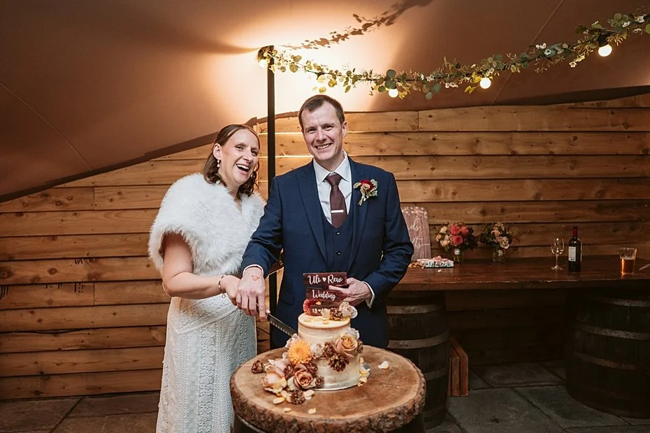 Old Luxtors Barn - Ulrike & Andy - Lee Dann Photography-551.jpg