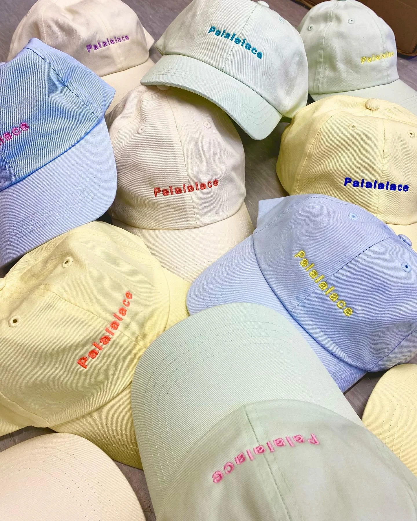 happy 100 liebes Palalalalace! 👽 
und weil es dich nur einmal gibt, gibts von mir auch jedes cap nur einmal 💐
ab heute 100 stunden ge&ouml;ffnet whaaaat schaut vorbei und cu
@palacestgallen