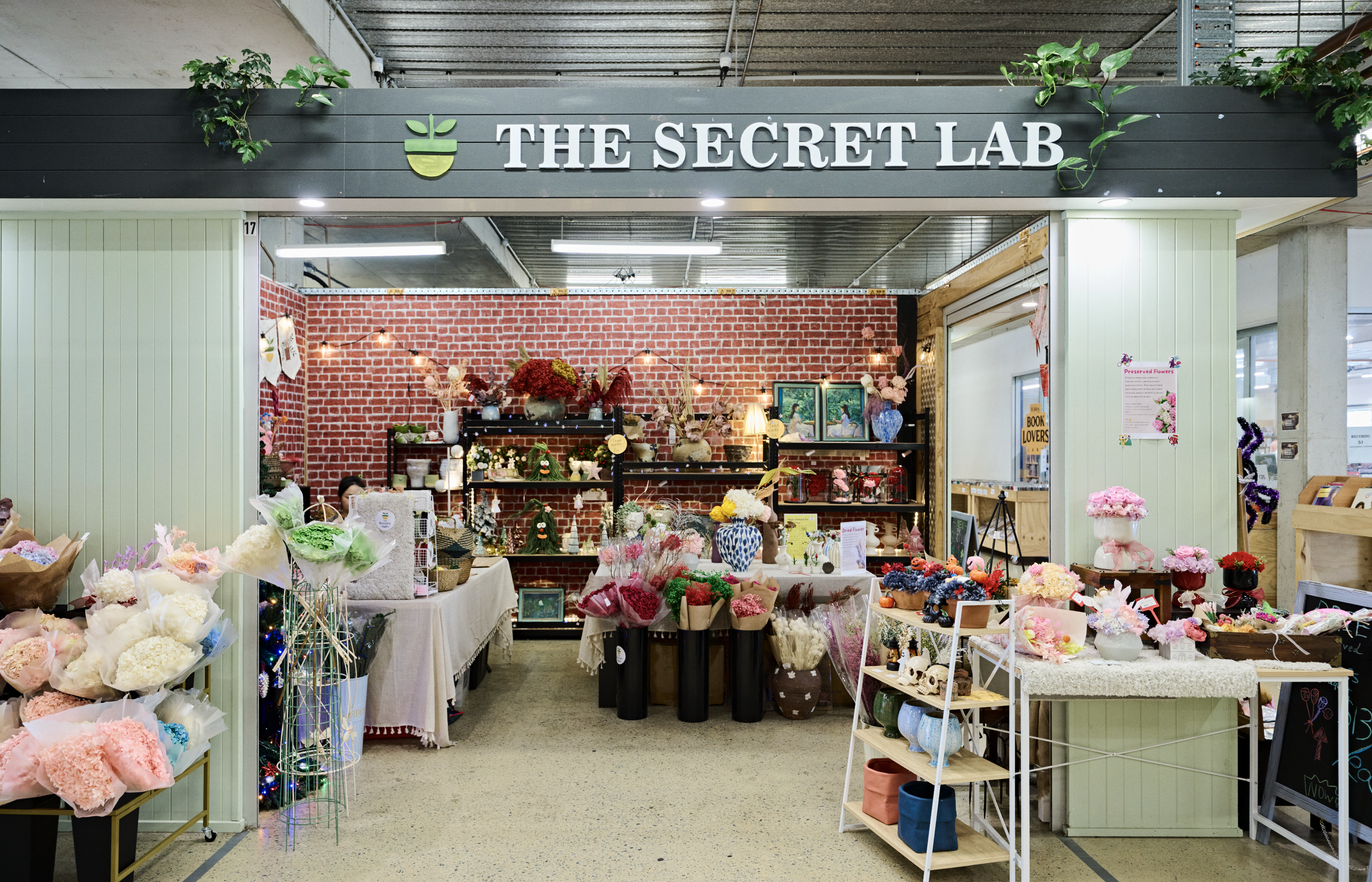 THE SECRET LAB