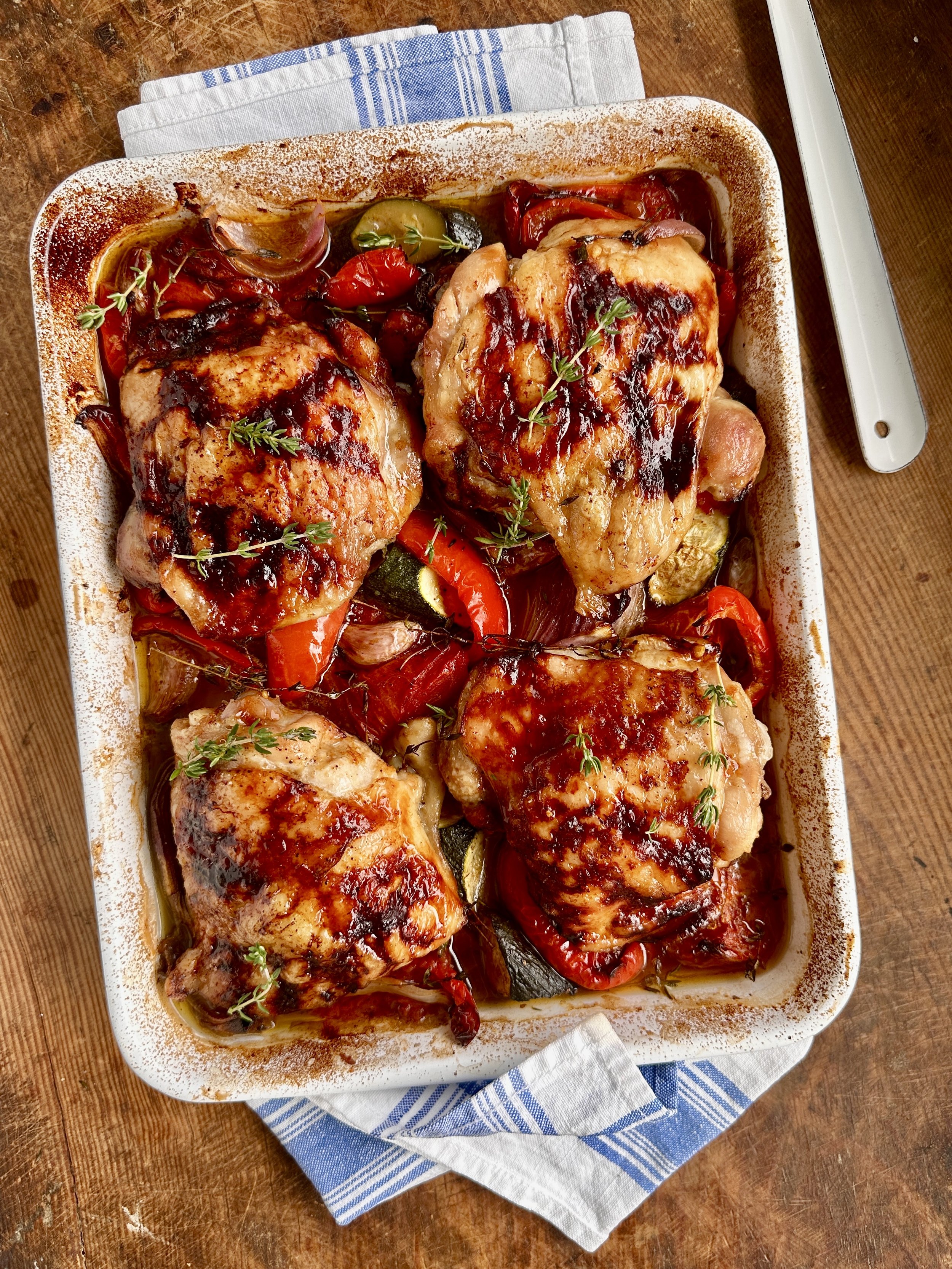 MEDITERRANEAN CHICKEN TRAY BAKE