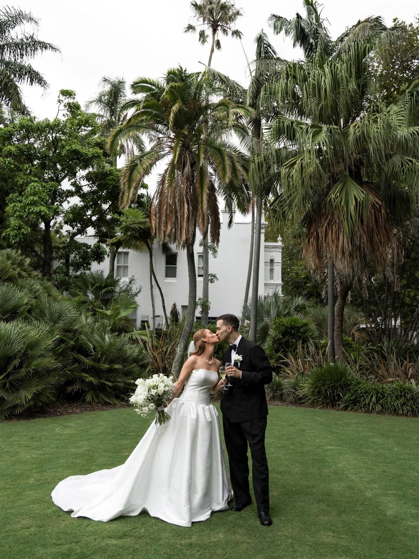 Tamika &amp; Nathan 🤍 An intimate February day at Chiswick, where everything felt considered and effortlessly beautiful. We can&rsquo;t wait to share more from this one.

@chiswickwoollahra 
@carladaverncelebrant 
@lovesickweddings