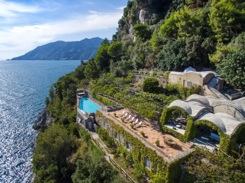 Bendis, Amalfi Coast, Italy