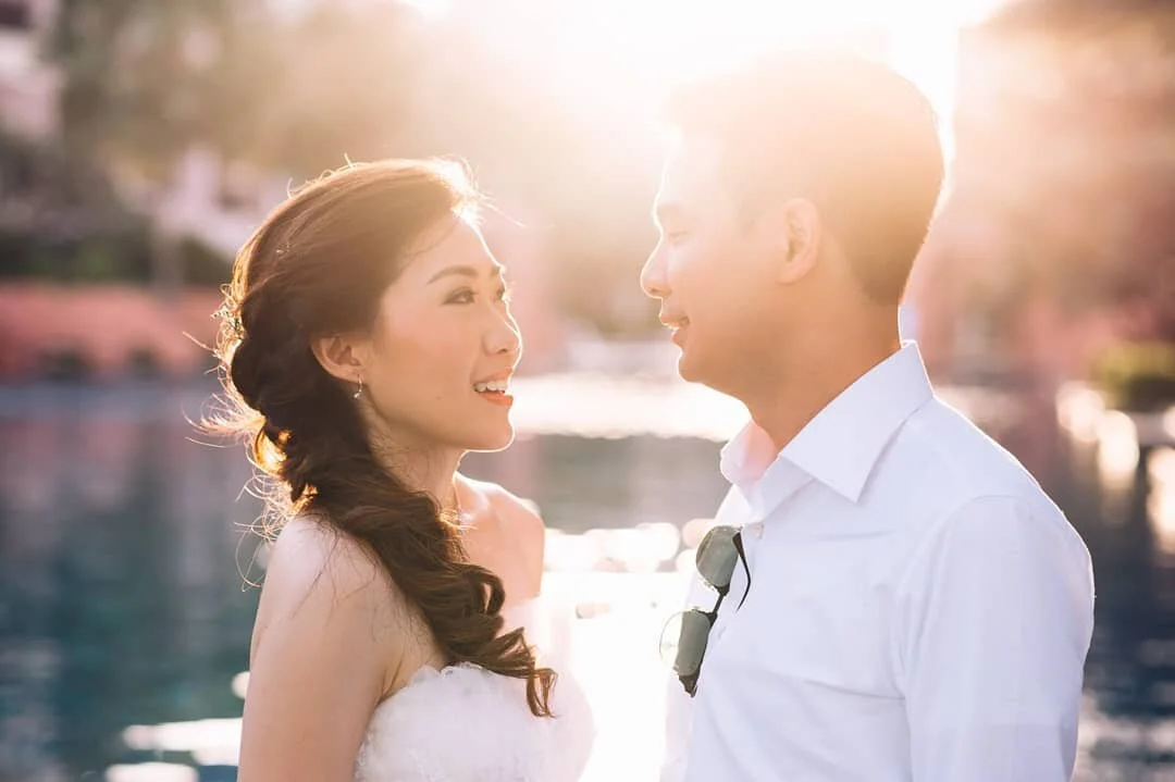 Chasing the evening light. ⁣
Destination pre-wedding shoot with K&amp;M in Hua Hin, Thailand. ⁣
⁣⁣
⁣⁣
#prewedding #preweddingphoto #weddings #weddingphotography #dreamweddingshots #adventurouswedding #portrait #love #happiness #wedding #travel #wande