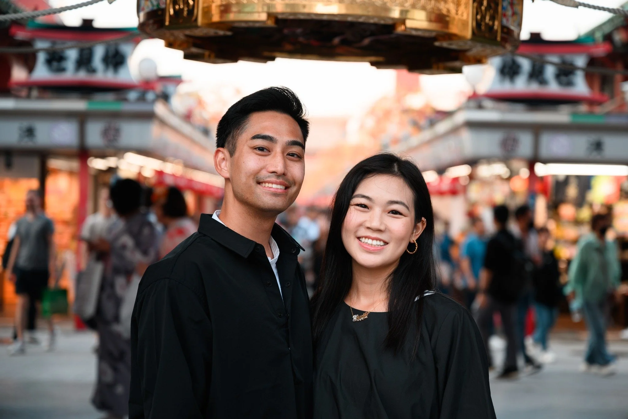 Casual photoshoot in Senso-Ji, Asakusa last year after a surprise engagement before Autumn! Senso-Ji is one of Tokyo's oldest temples, surrounded by loads of interesting shopping streets that intersect Nakamise-dori (the street that passes through al