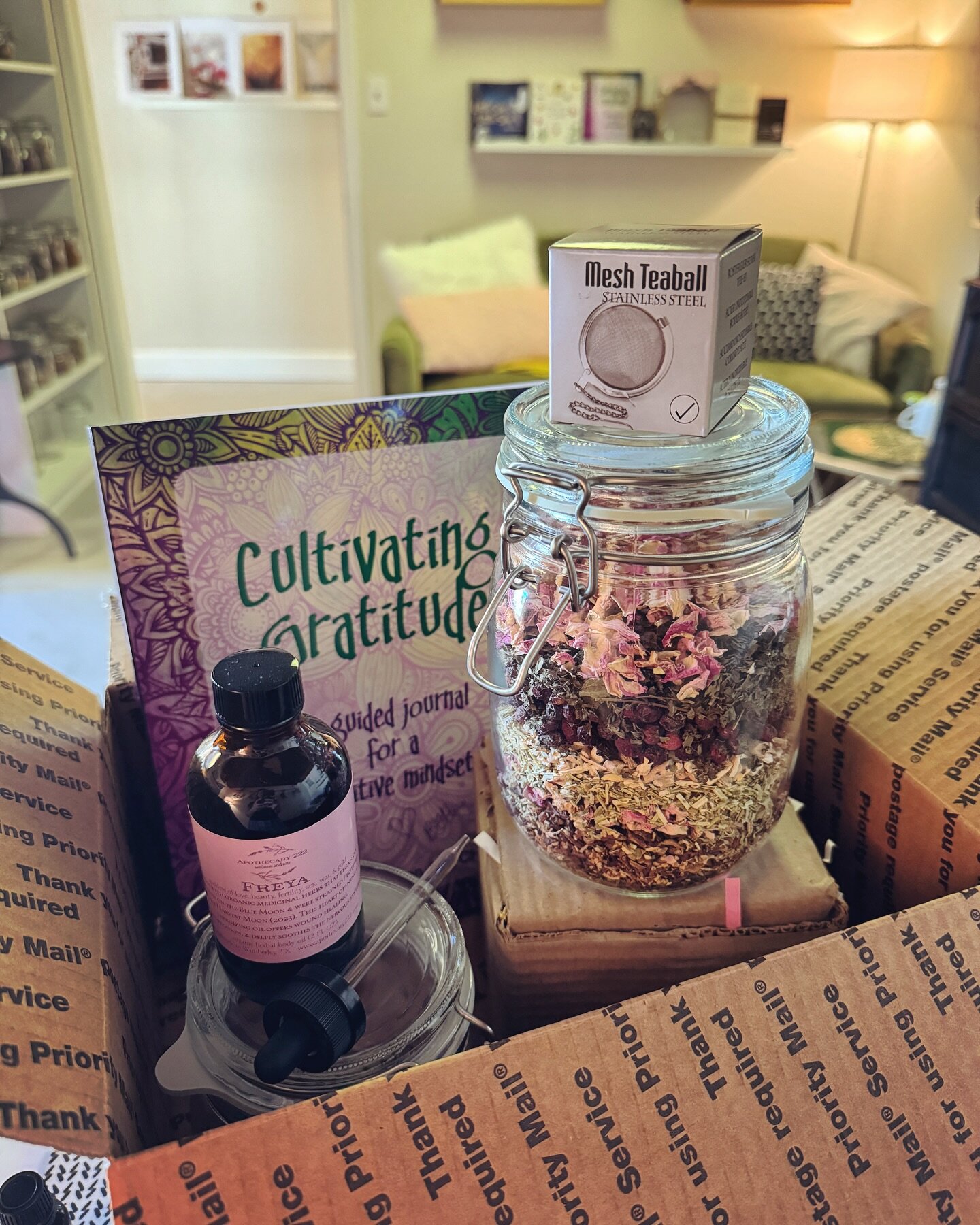 This package is headed to DFW today:⁣
⁣
💗 A bottle of Freya, my handcrafted organic herbal body oil to heal, repair, and open the heart space as well as calm the nerves. ⁣
⁣
(only 2 bottles left in stock!)⁣
⁣
🙏 Cultivating Gratitude: A guided grati