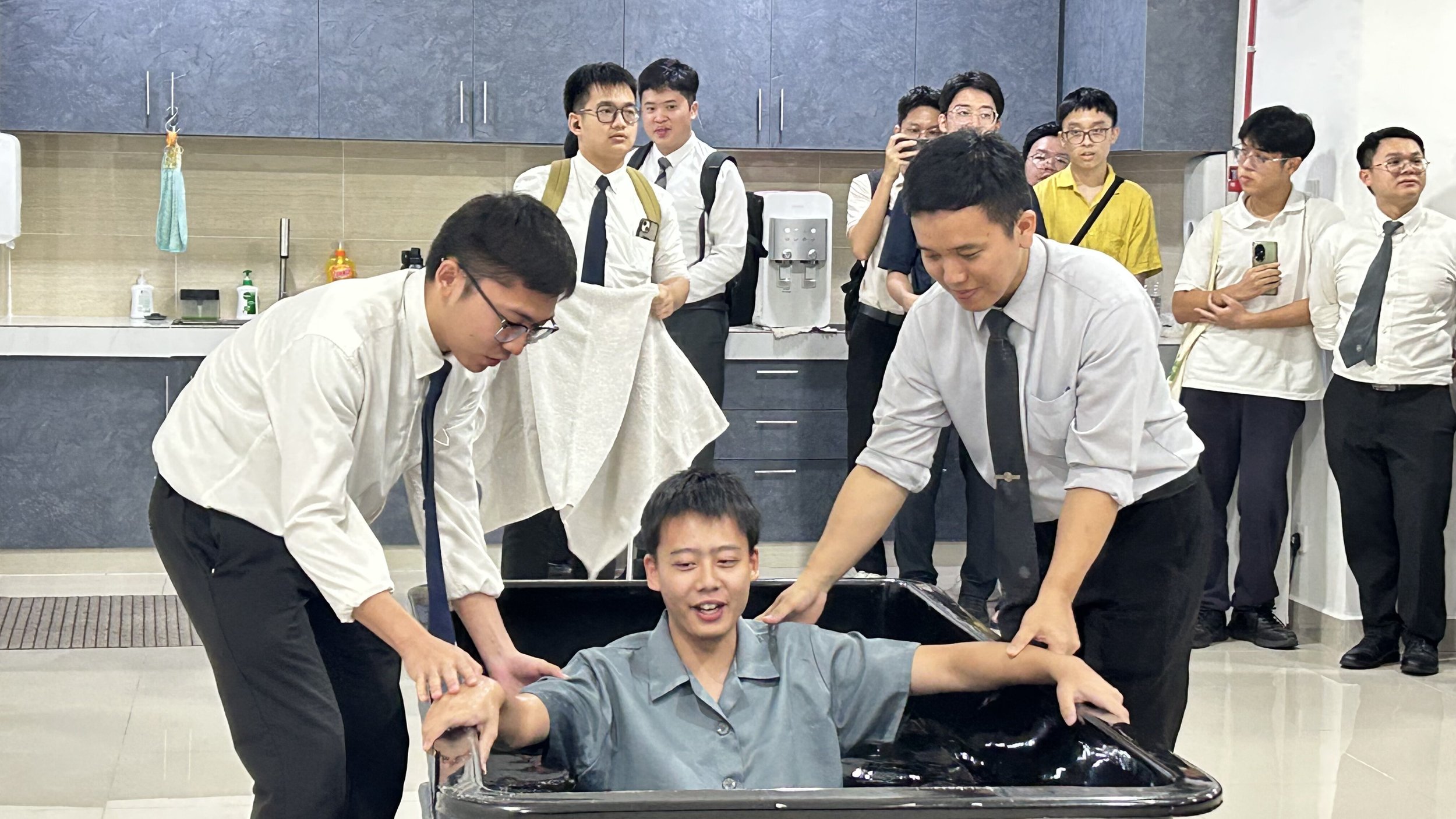 Malaysia Young People Work (15).jpg