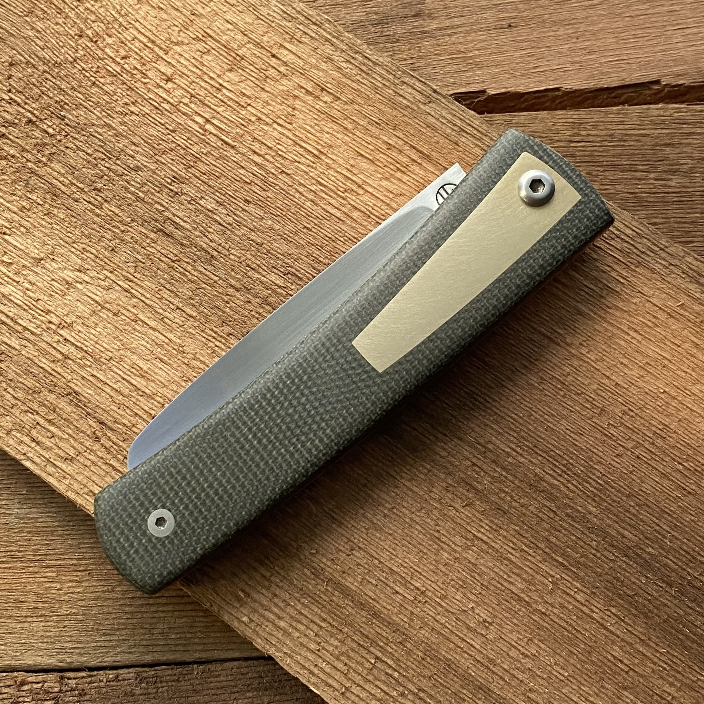Island Pocket Knife