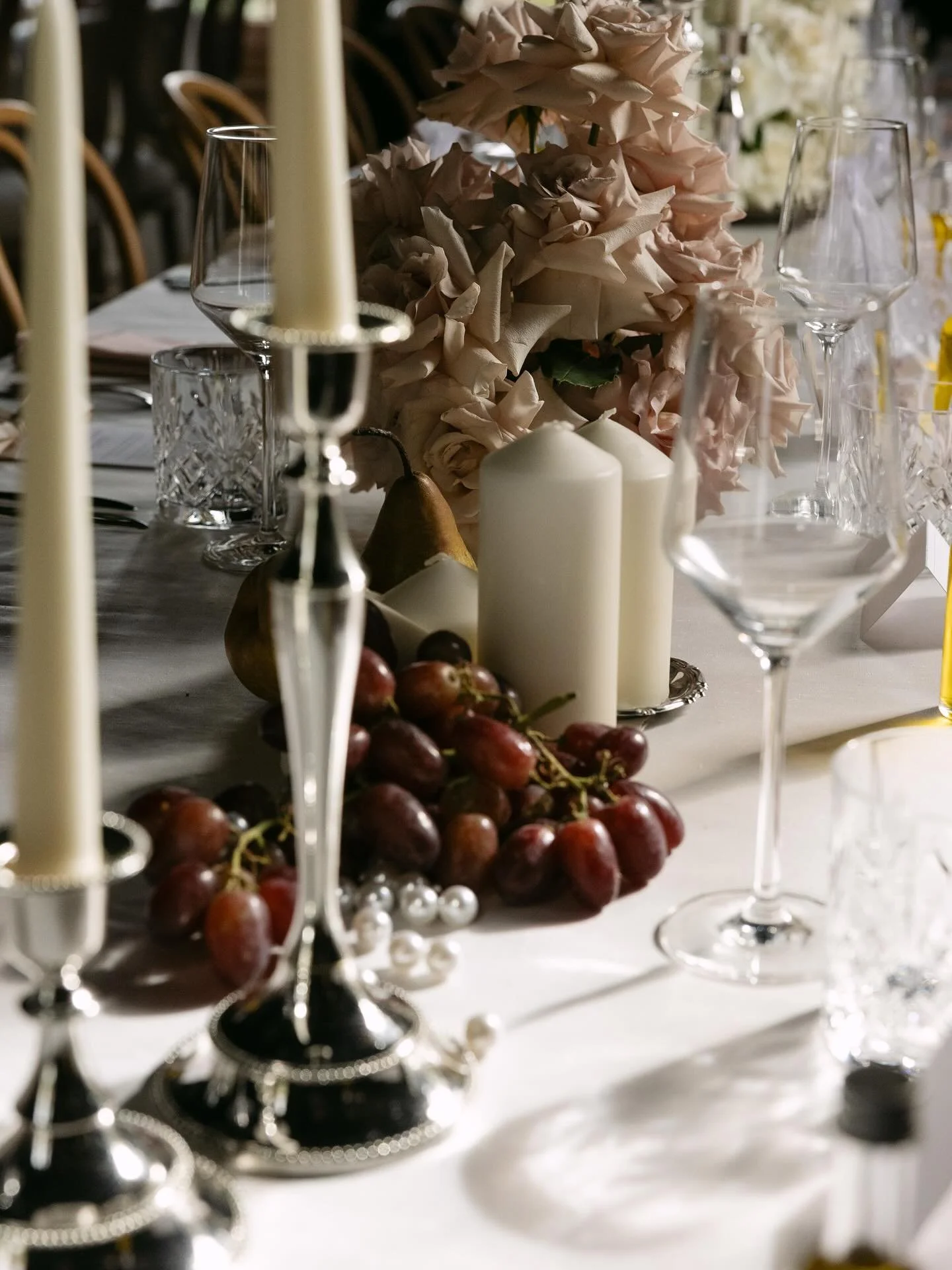 E + B 🔒

An intimate celebration at Kurralta House. The vision: Timeless Grandeur, with a focus on elegance, romance, and thoughtful details that feel true to the family, the couple, and their love.

Styling - @simpliciteevents.co 
Photo - @houseofl