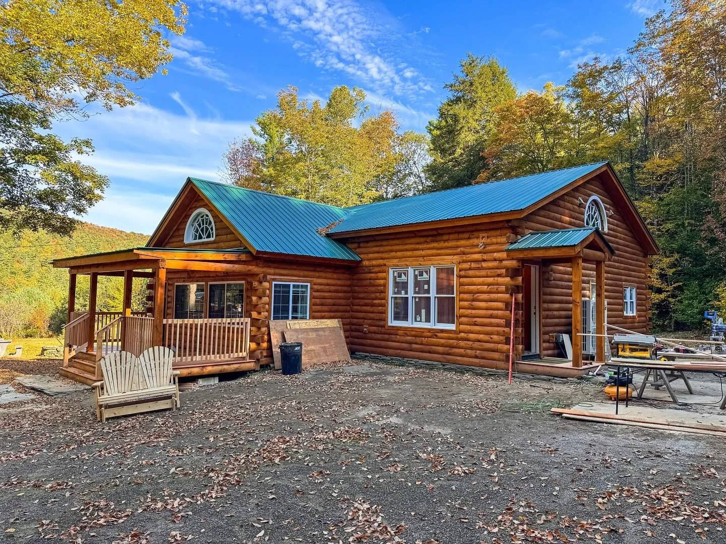 The hunting camp your husband&rsquo;s been dreaming about.
.
.
.
👇 Click the hashtag to view other parts of this project series.
.
.
.
#RHC_CrossRoad