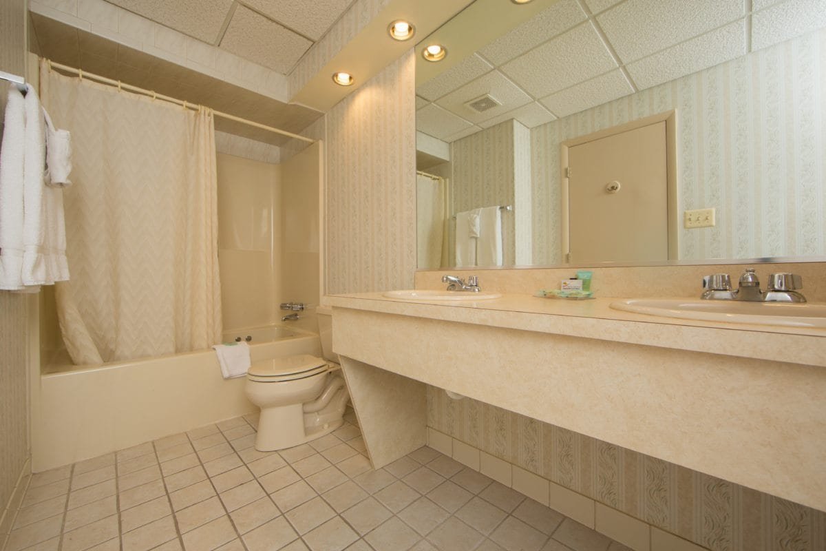 175_Lodge_Bathroom-1200x800-1.jpeg