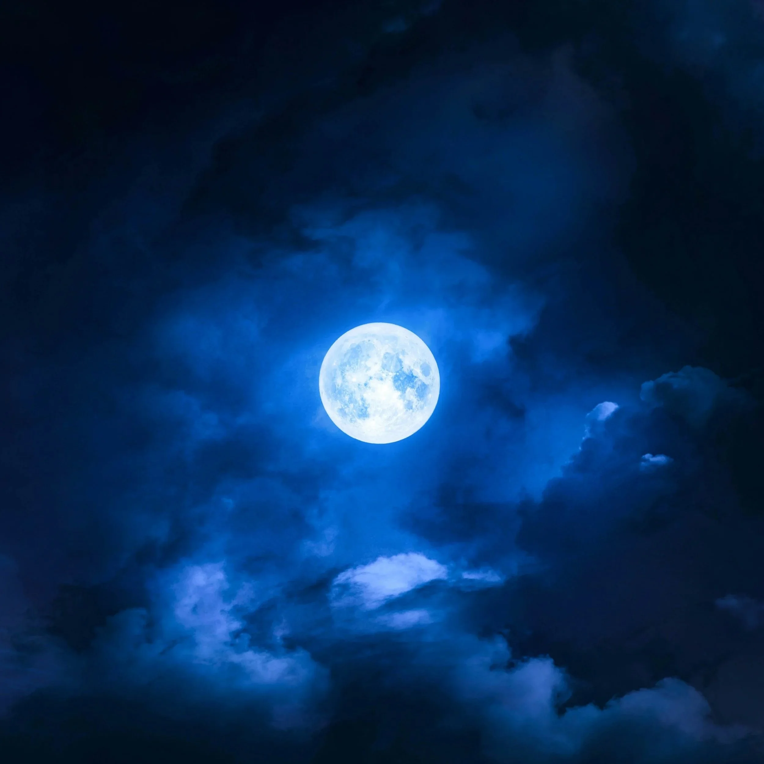 Full Blue Moon Circle with Annie