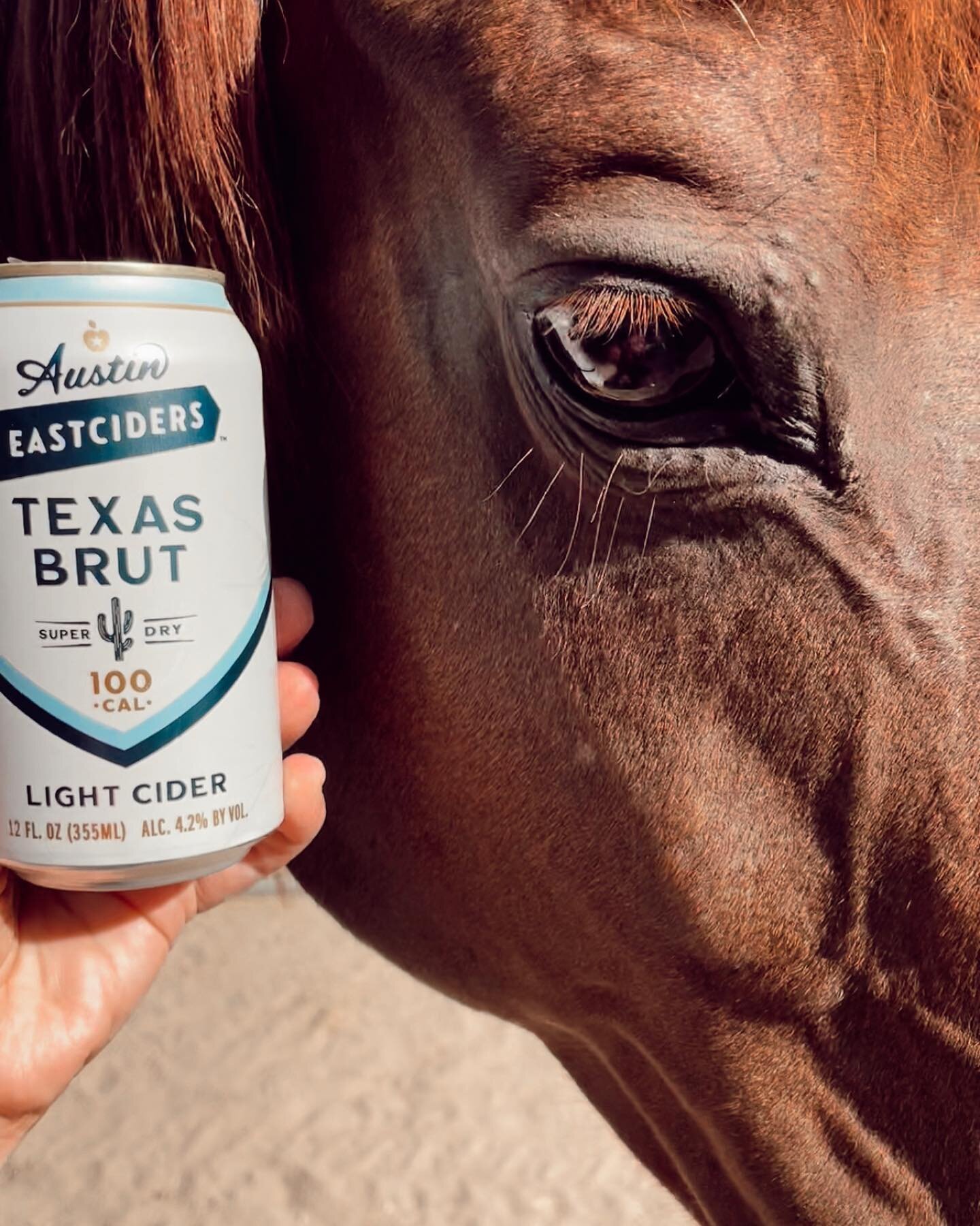 @eastciders Texas Brut - strong and light at the same time 💙🐴🍻
#cideryall #cidermakers #austintx
