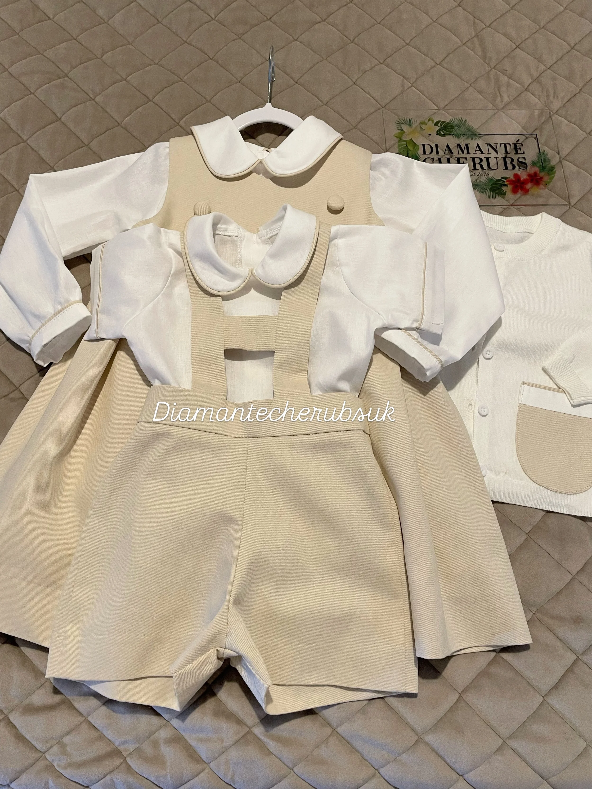 Another matching order posted to Ireland this week.
.
.
.
.
.
.
.
.
#matching #family #siblings #beige #instagood