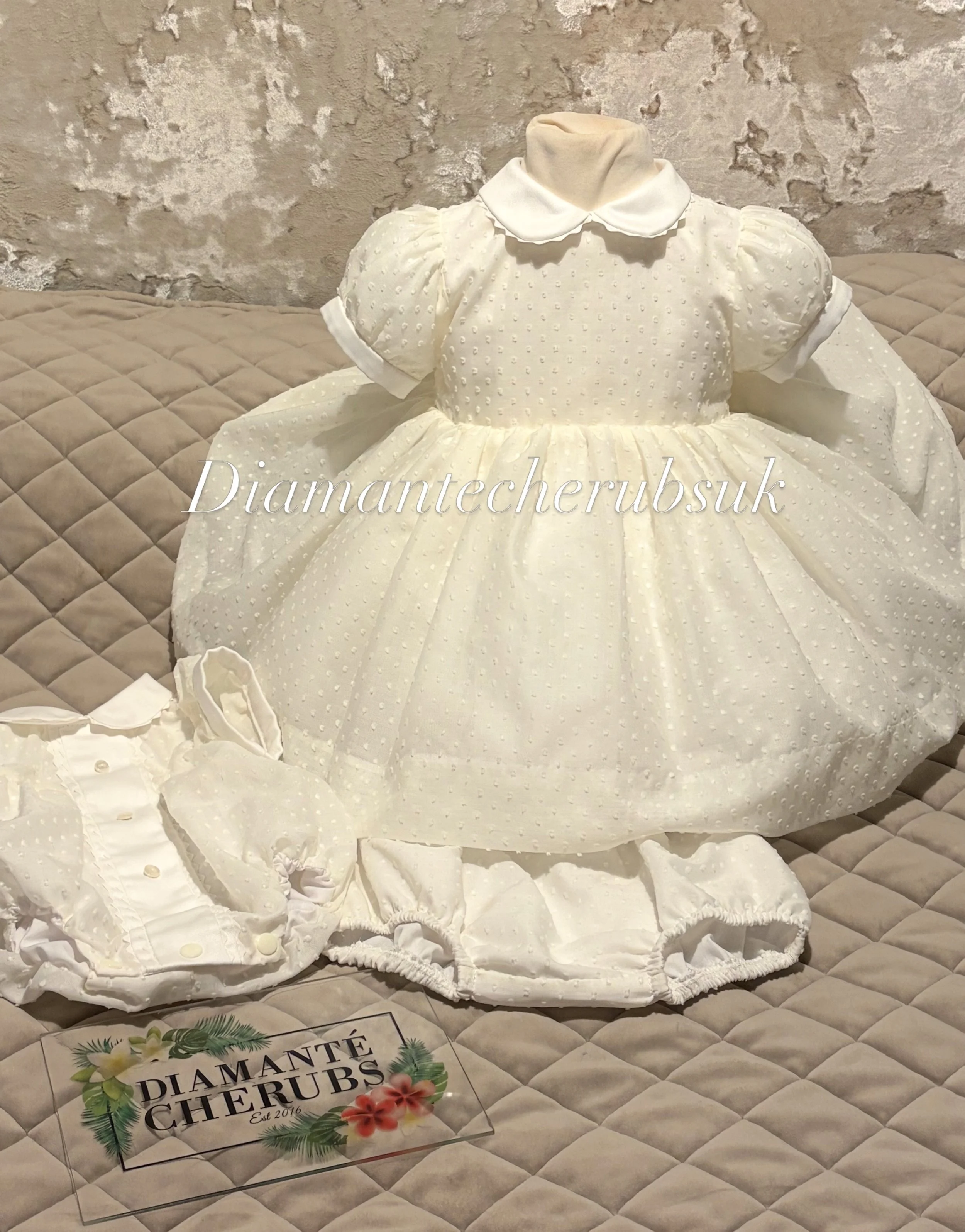 Matching big sister baby brother in the buttercream Swiss dotted voile.
.
.
.
.
.
.
#matching #buttercream #dotted #voile #instagood