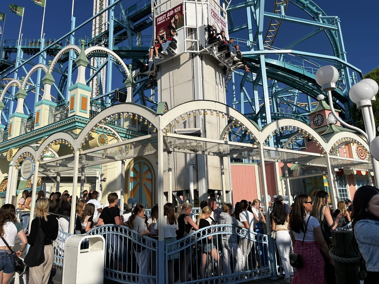 6.12 Grund People.JPEG