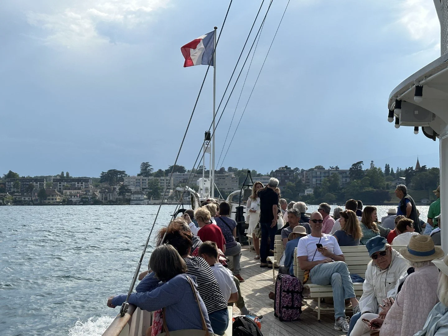 Nyon, dead ahead.