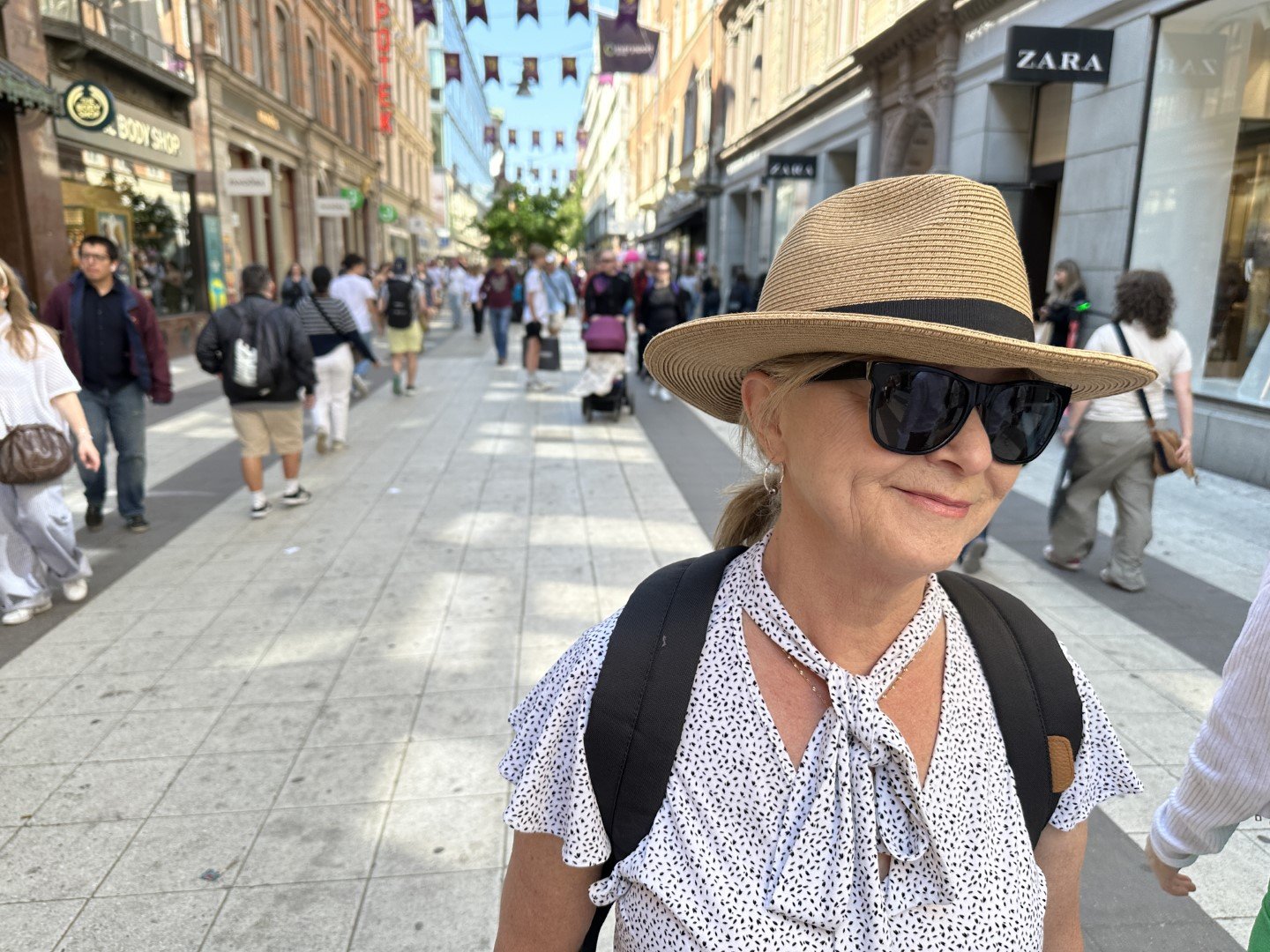 12 Swede Linda on the Street.JPG