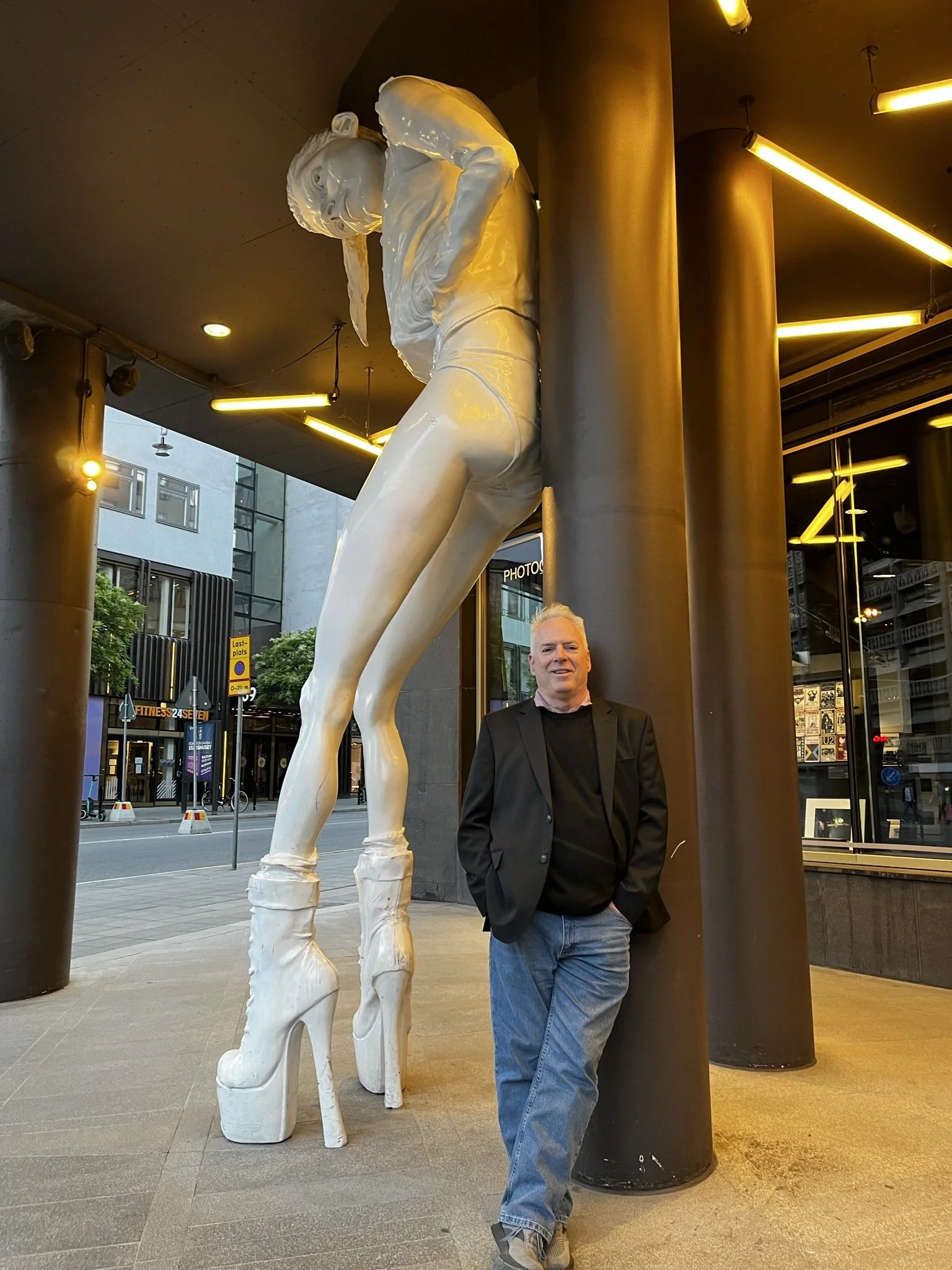 4 Swede Statue Kelly.JPEG