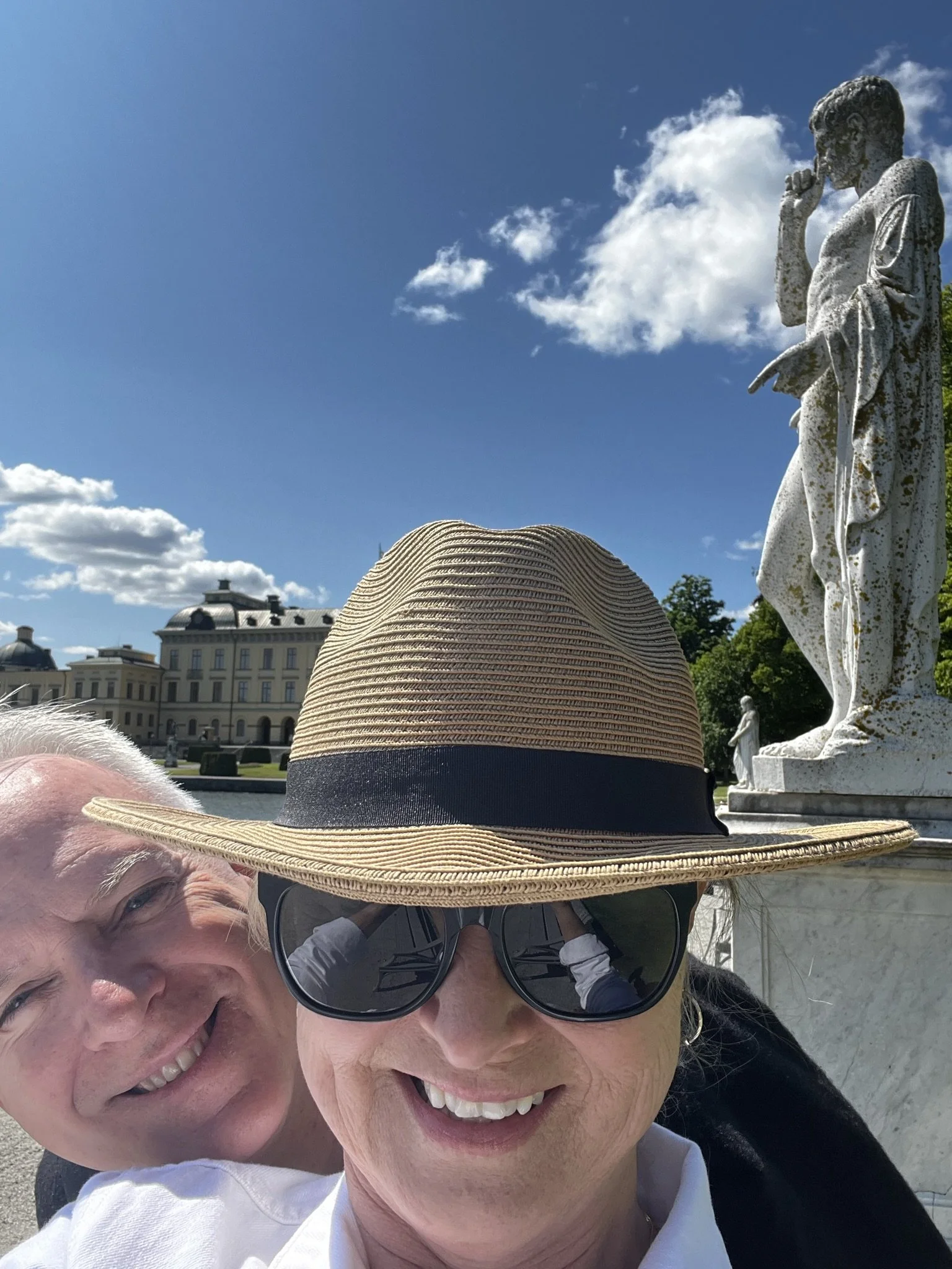 6.9 Sweden Palace Linda and Kelly.JPEG