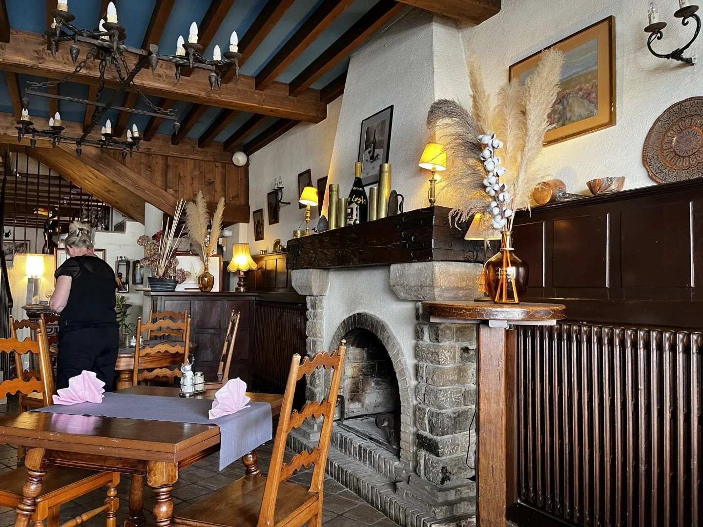 A small bar where we stopped in for a Coke.