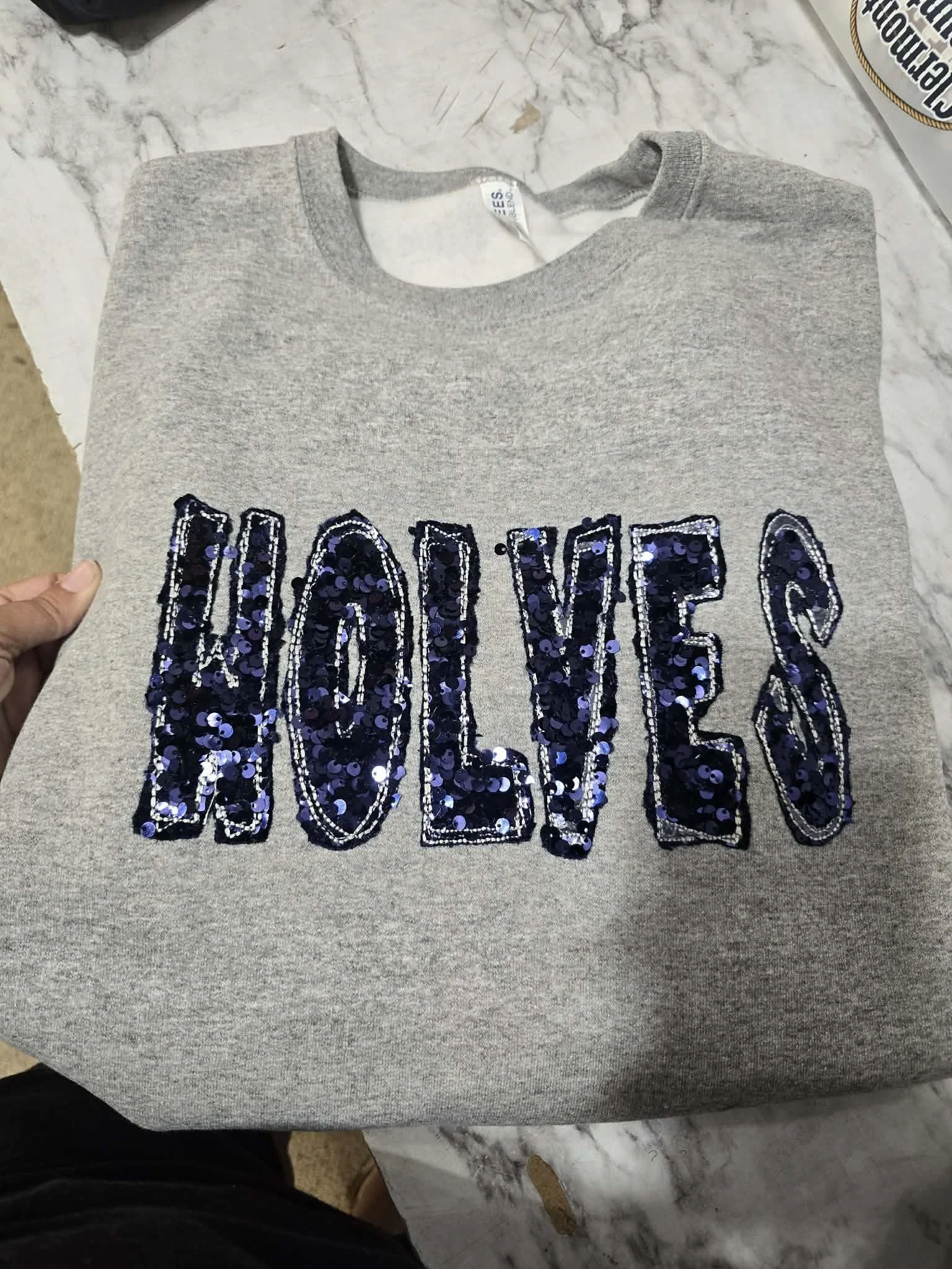 Wolves sequin embroidered crewneck