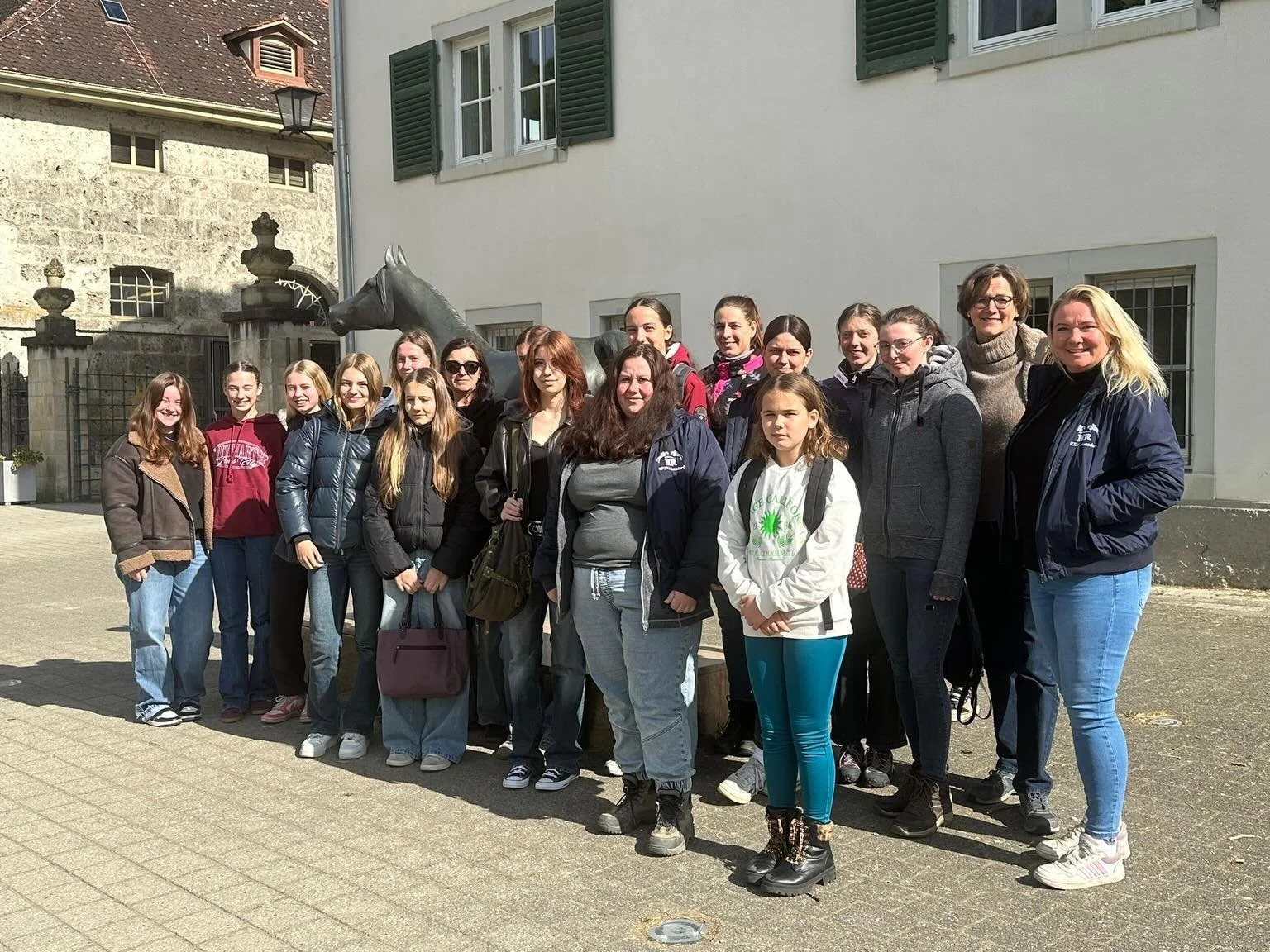 Am Samstag, den 16. Mai 2026 haben wir einen Reisebus gechartert und einen *Tagesausflug zum Haupt- und Landgest&uuml;t Marbach* gemacht. Dieses Jahr wurde Marbach Teil der prestigetr&auml;chtigen FEI-Nationenpreis-Serie &ndash; ein besonderes Highli