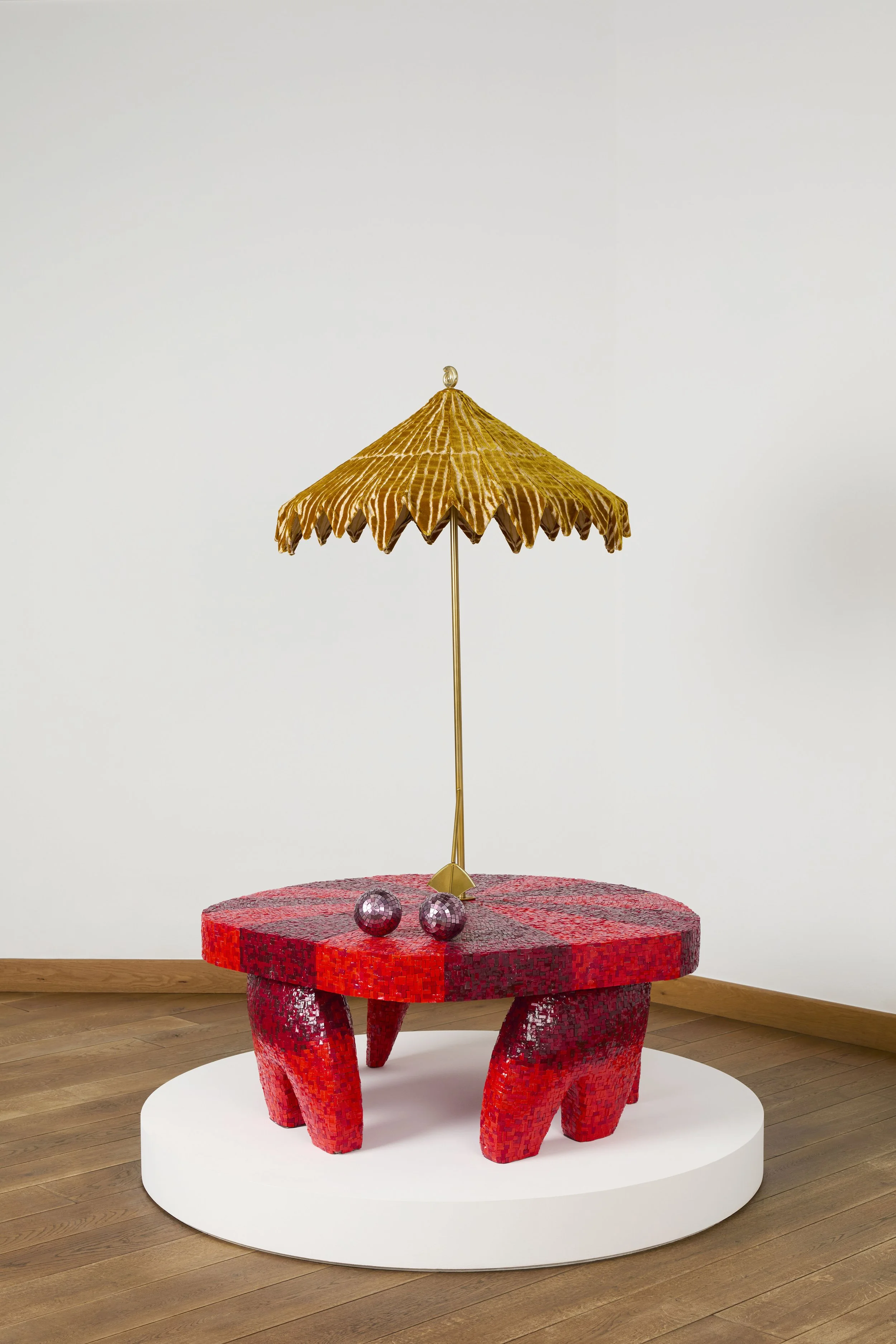 GEND. DOLCE & GABBANA. MILANO SALONE.