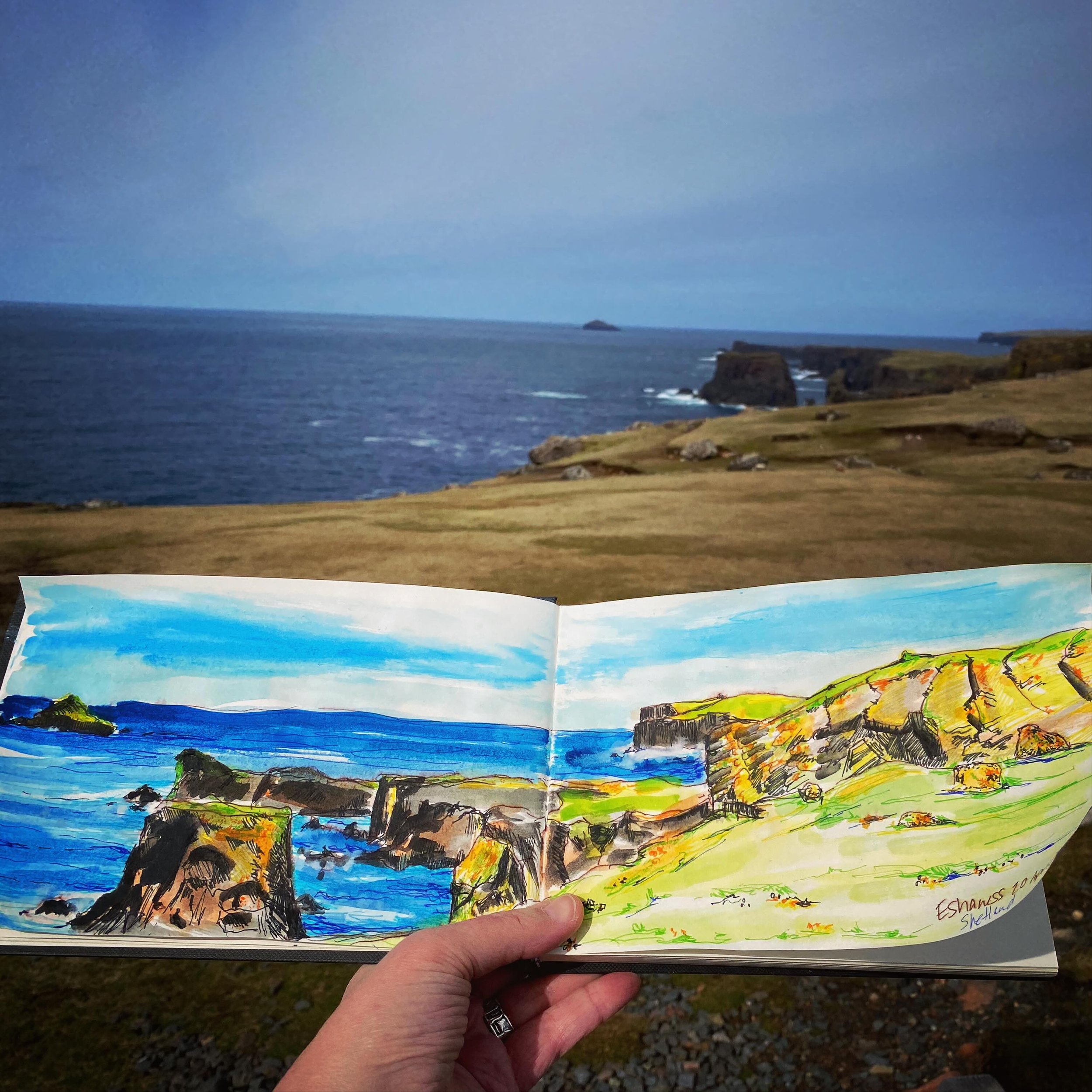 Sketching at Eshaness. #padeapix #eshaness #shetland #northernisles #watercolour #art #painting #sketching #sketchbook