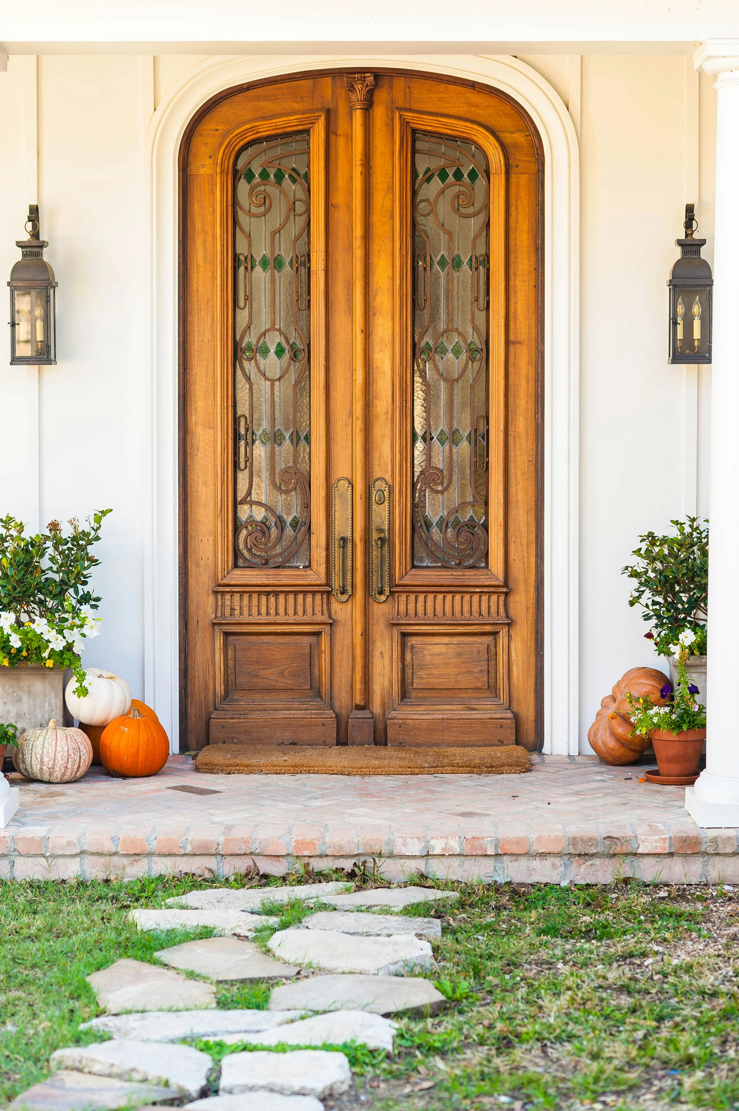 Seasonal Decorating Tips for Your Vacation Rental