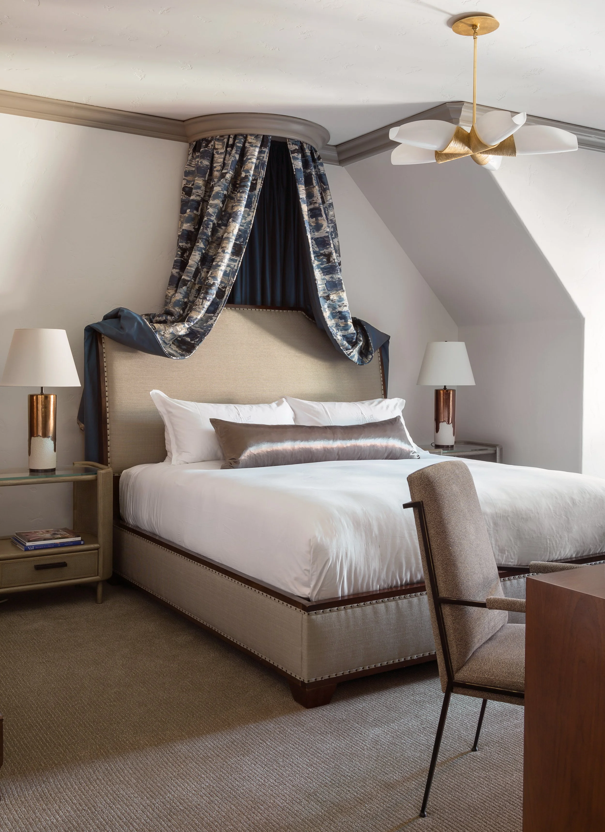 PAV 11 third bdr.jpg