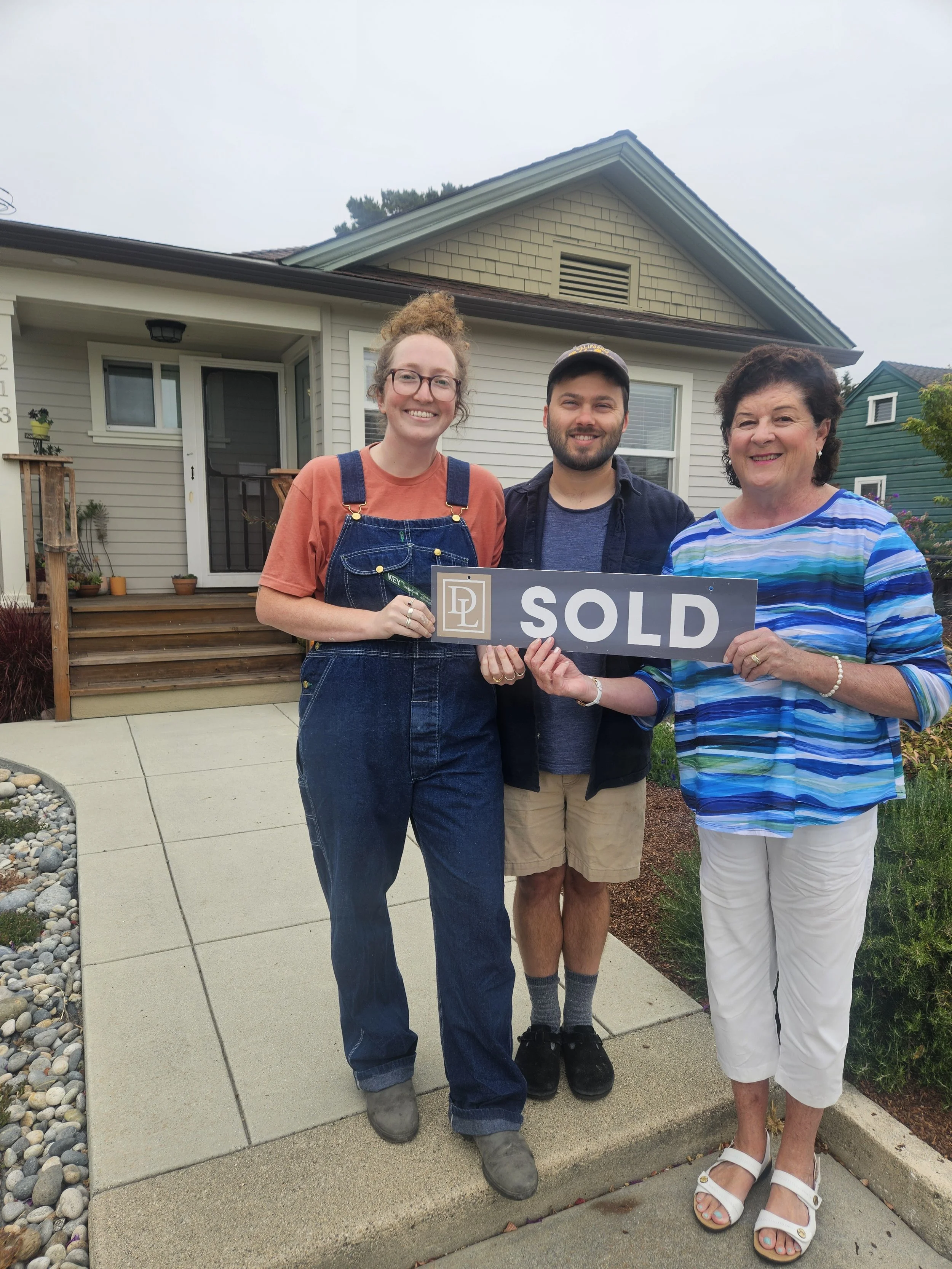 REPRSENTD SARINA AND ANDREW BUYERS OF 213 CHILVERTON.jpg