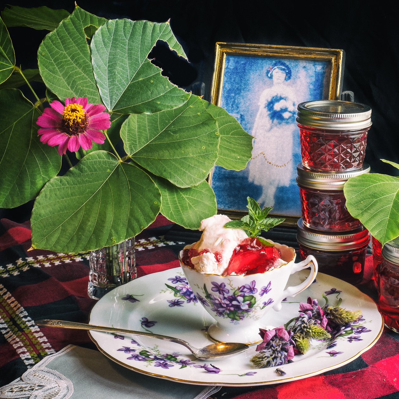 Slow exposure collecting blossoms for kudzu jelly (1 of 1)-8.jpg