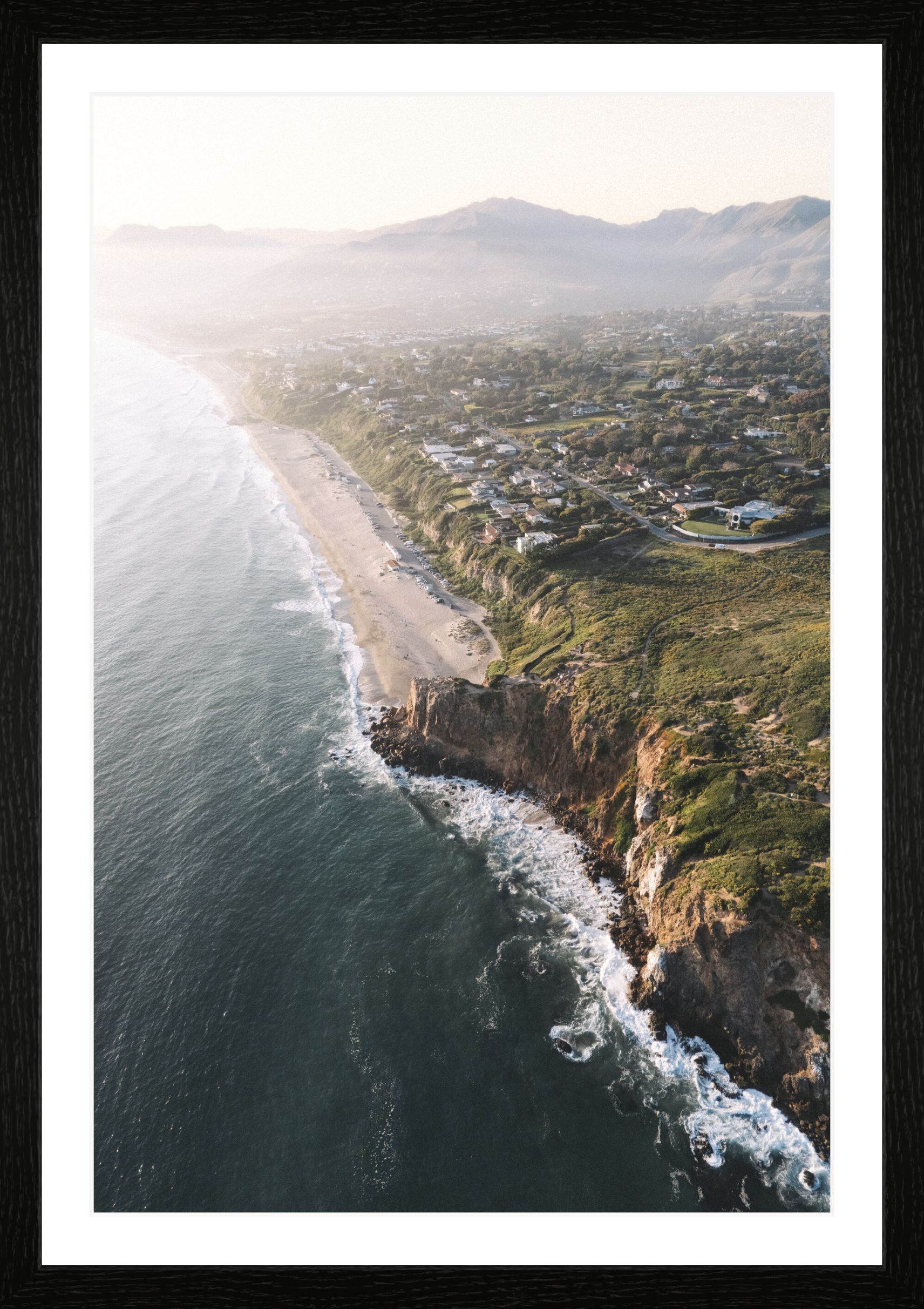 Malibu - Black Frame.png
