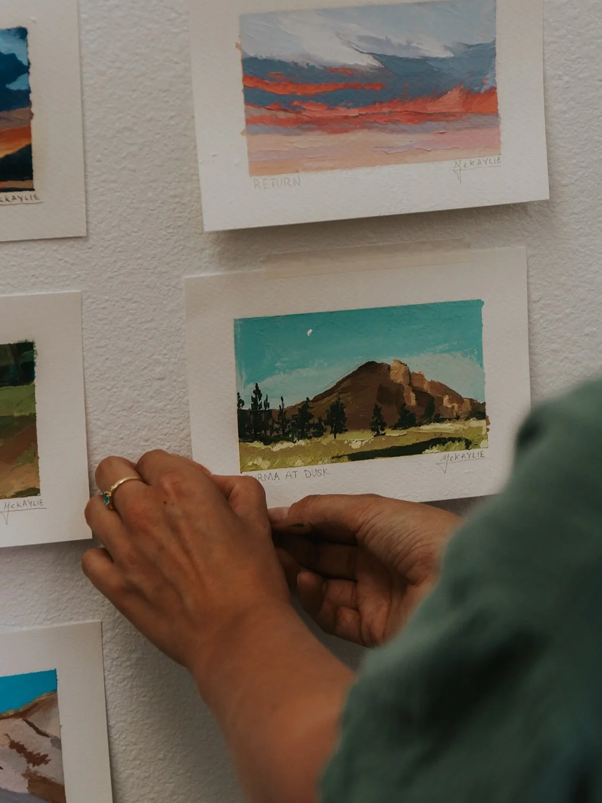 Hey friends and fam! Come stop by @legumdesign downtown Bend tonight from 5-7pm for First Friday Art Walk! I will be there displaying some work from my Lent Project and selling prints 🤗 

Pc: @brynncappsmedia 

#natureart #centraloregonartist #bendo