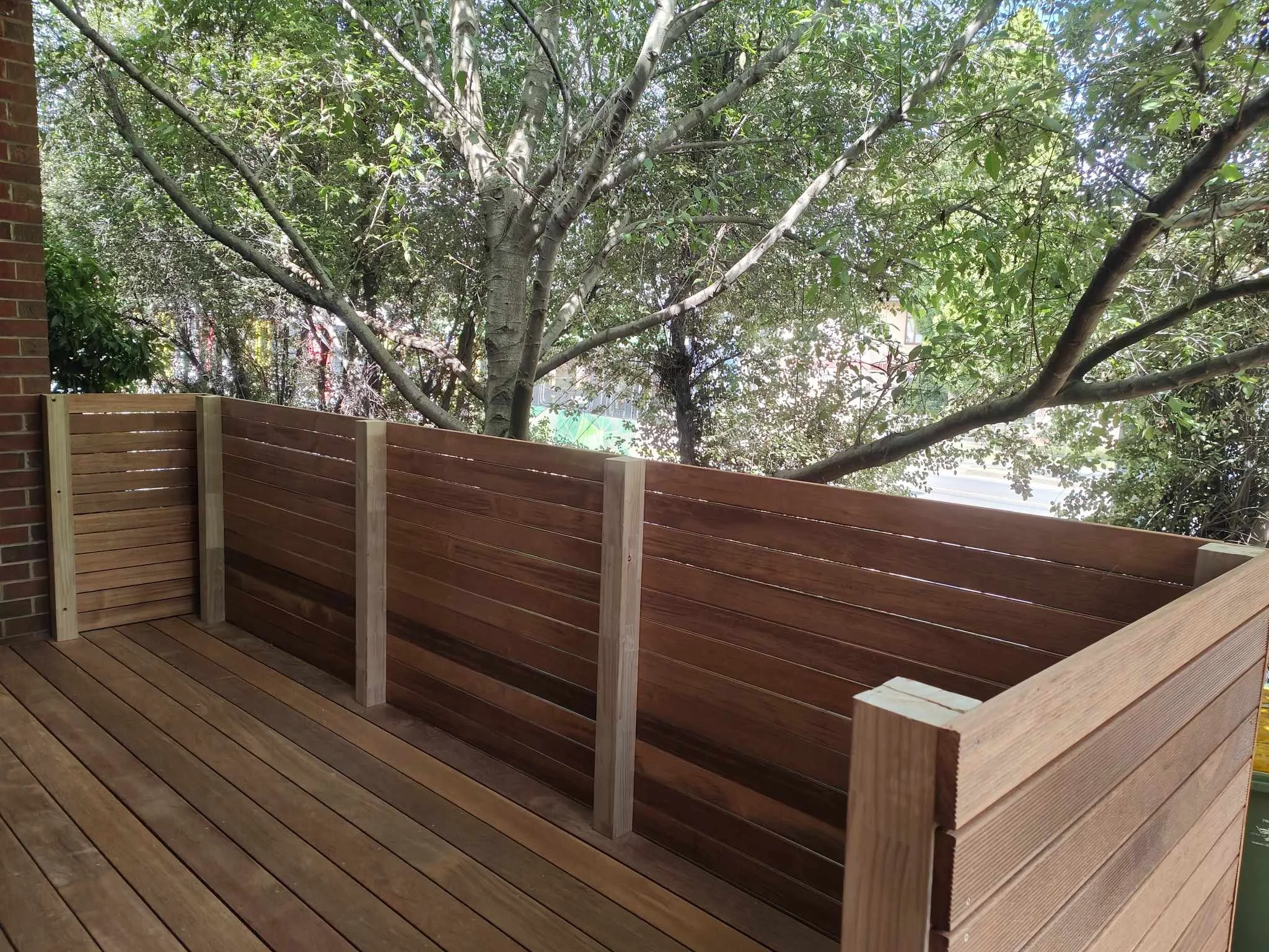 Enclosed screening using merbau timber to finish off this clients raised decking area. Blaxland decking solutions. 