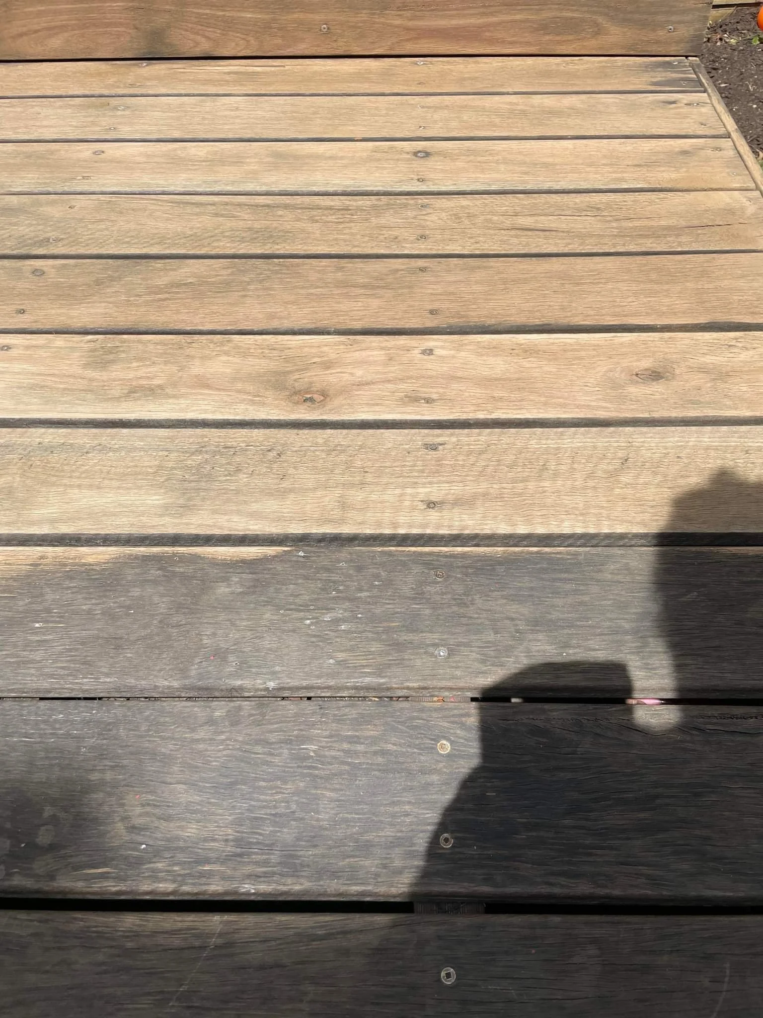 Sanding of a old timber decking in Penrith and surrounds. Renew your old deck by getting us in to clean, sand, repair and lacquer existing decks. Deck restoration by skilled carpenter in Lower Blue Mountains. 