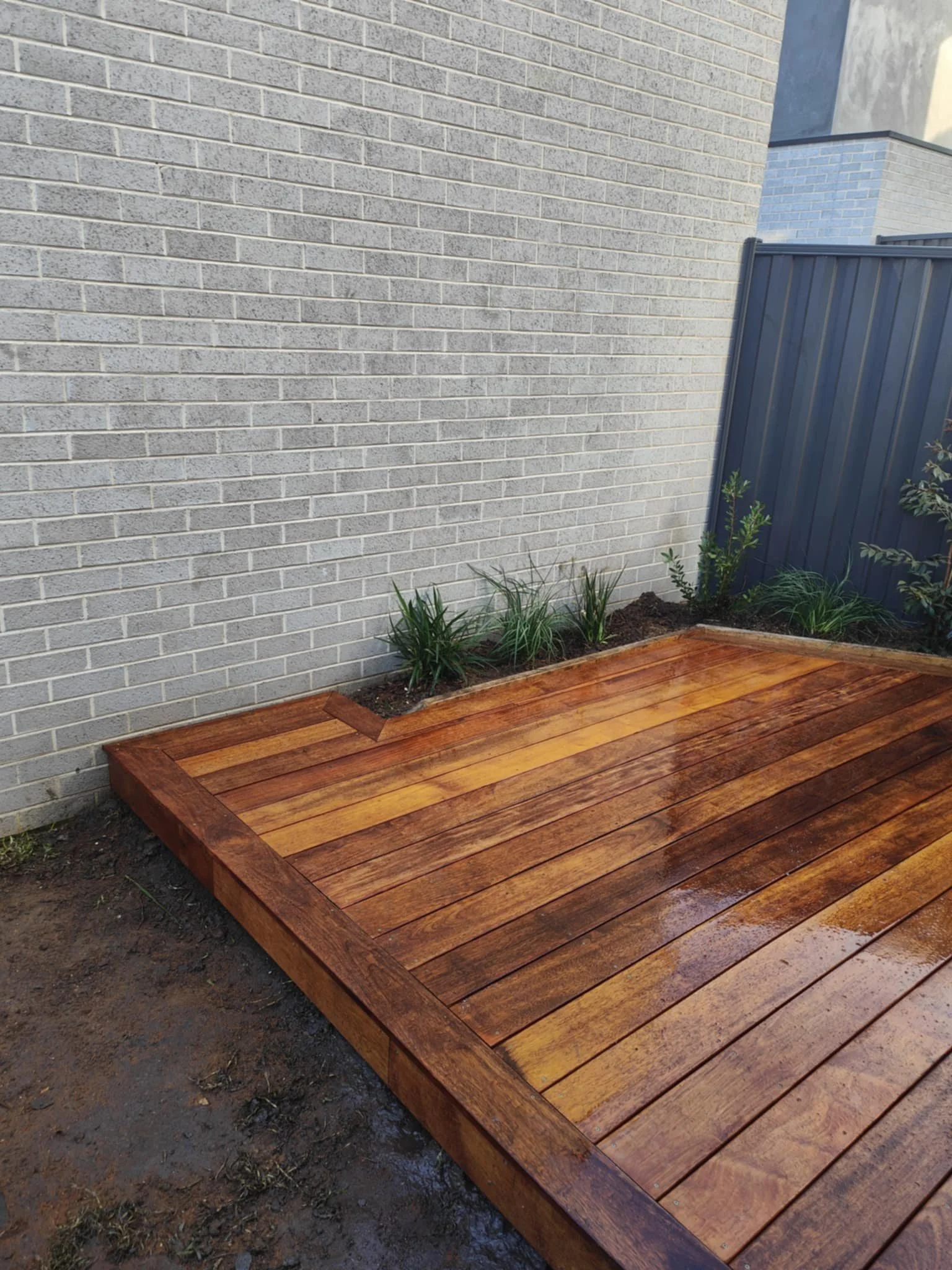 Merbau decking by Would Work Ideas. Servicing decking around west sydney, Penrith, Cranebrook, Springwood, Mount Riverview. 