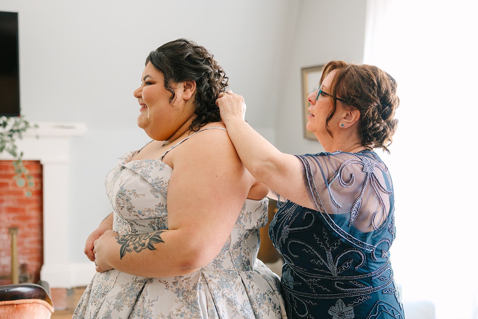 Mikaela&Olivia_GettingReady-149.jpg