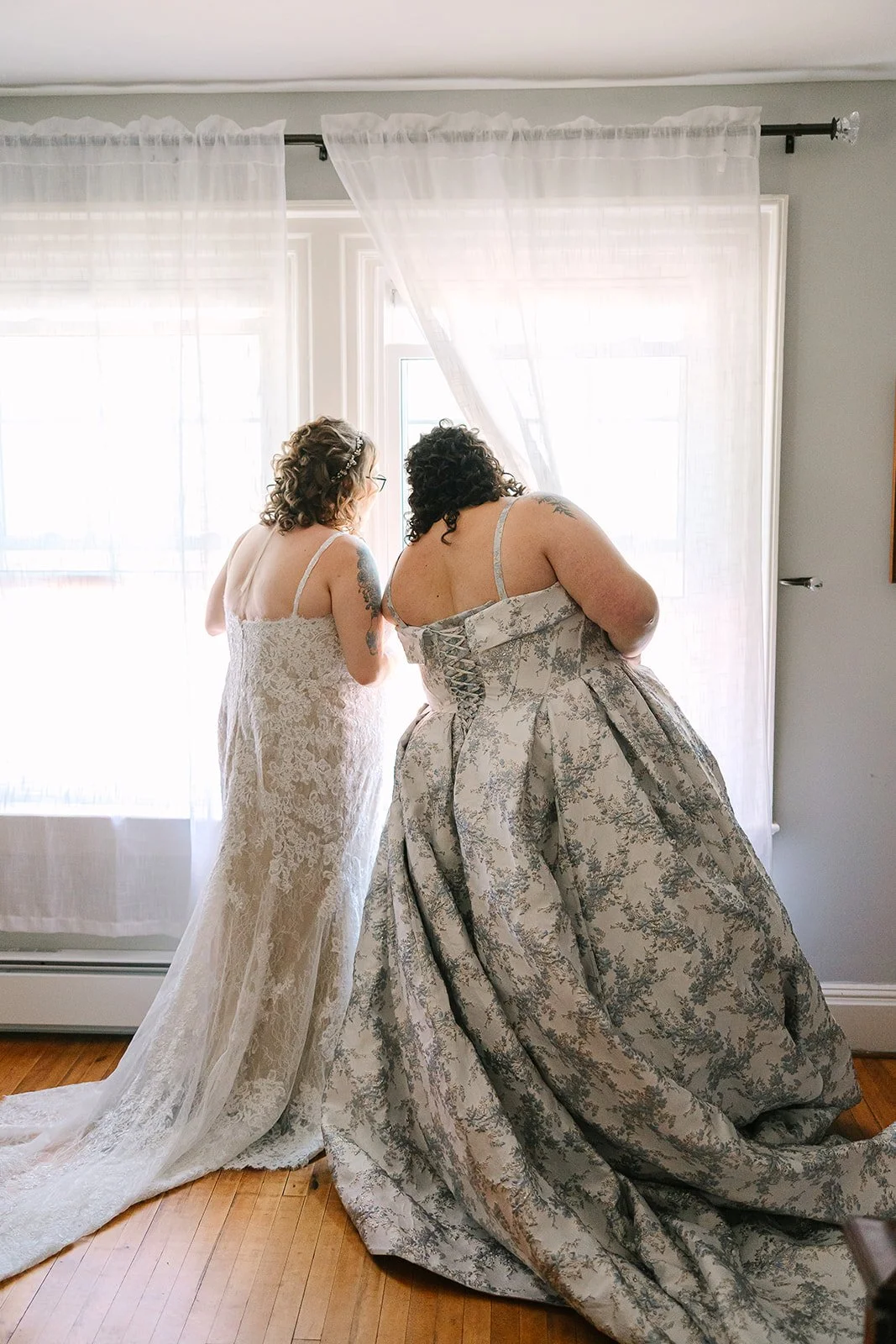 Mikaela&Olivia_GettingReady-223.jpg