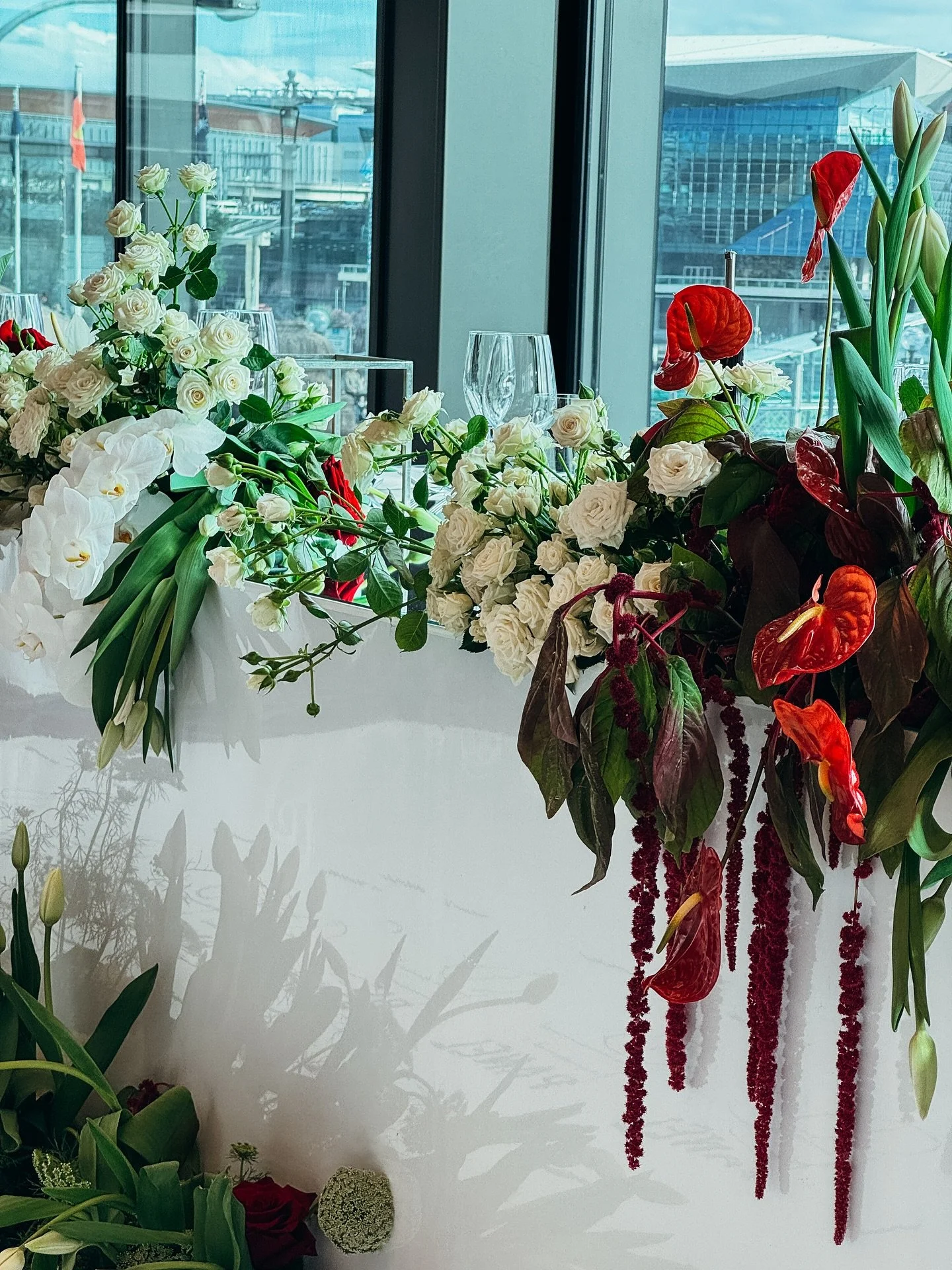 drip, drip, drip 

{a bridal table, for Peita &amp; Michael} 

#weddingflowers #sydneyweddings #tulipseverywhere