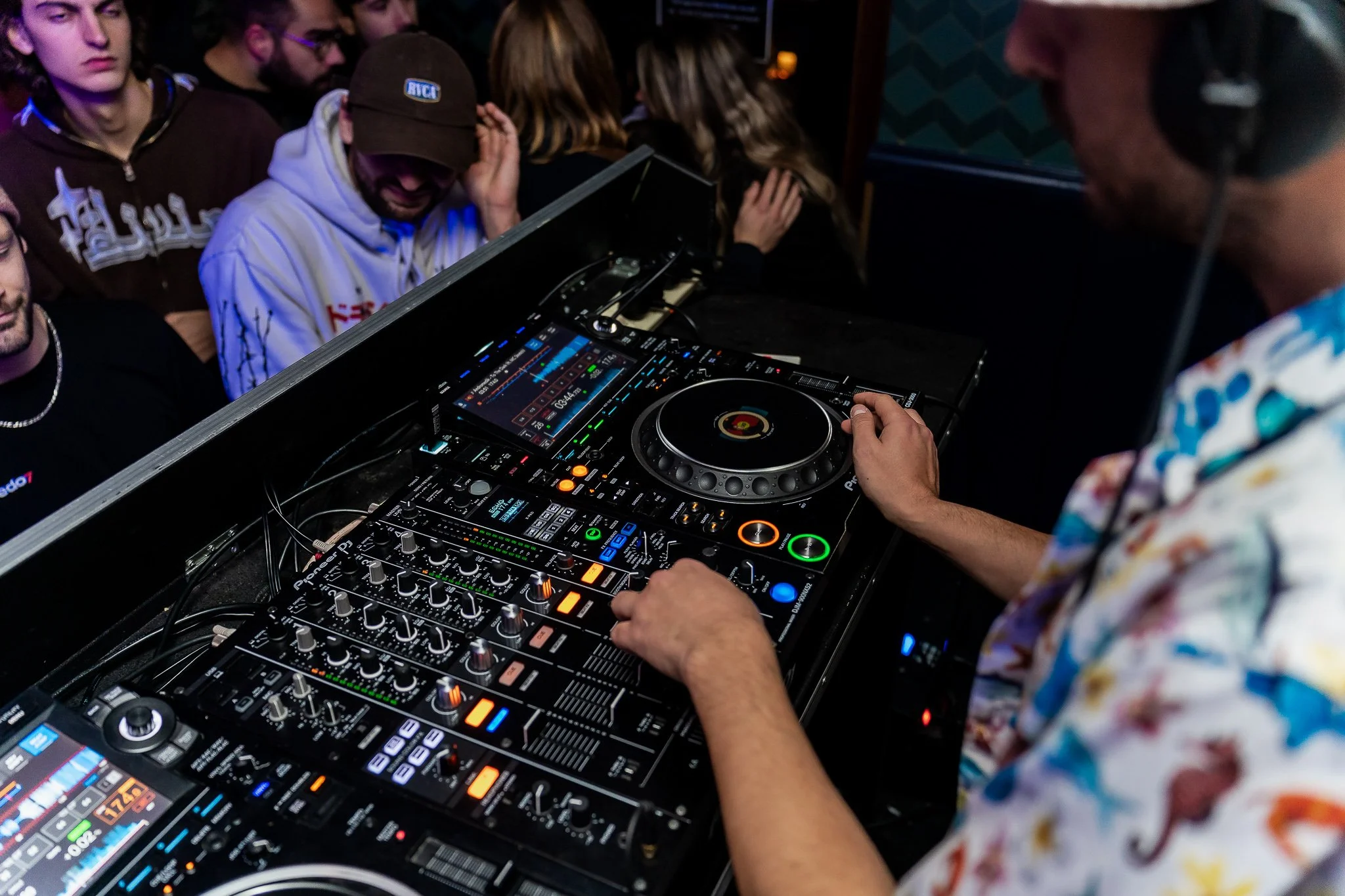 We’re warming up later tonight due to a private event, so join us from 7pm for one of our favourite nights of the week, @opendecks_qt
Same vibes, same energy, just a slightly later start. See you there!
