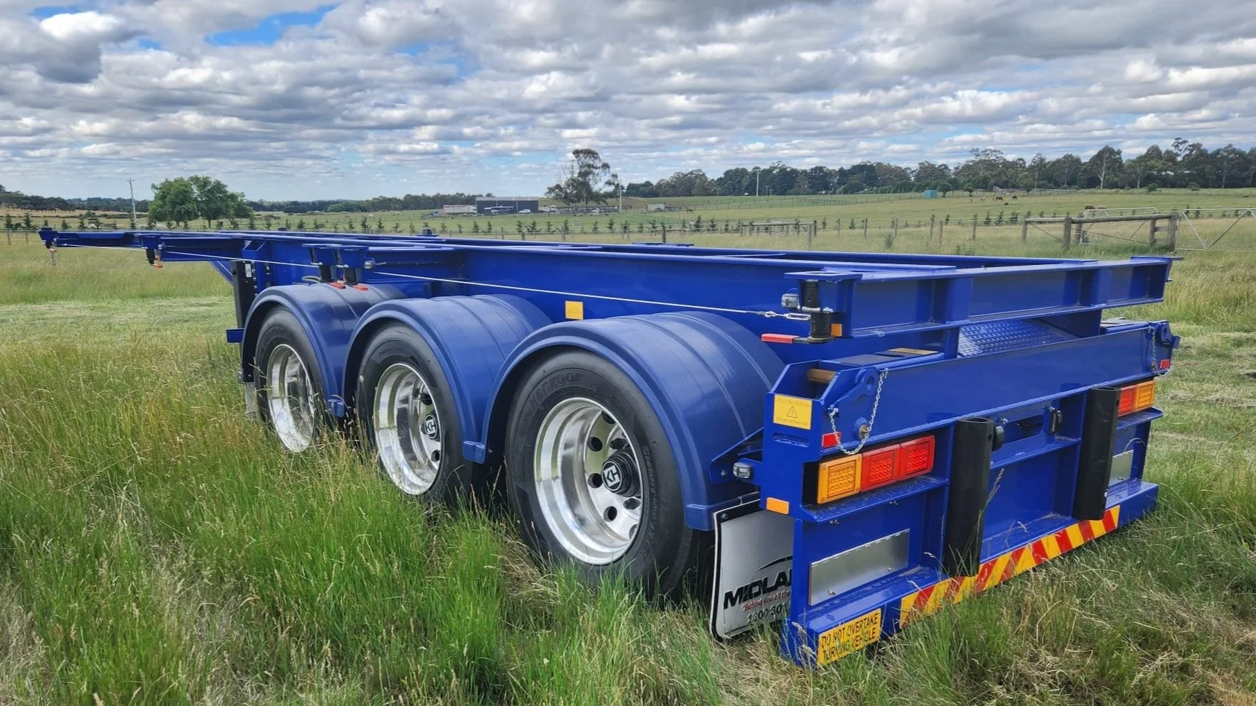 Explore Trailers InStock Trailers for Sale Midland — Midland