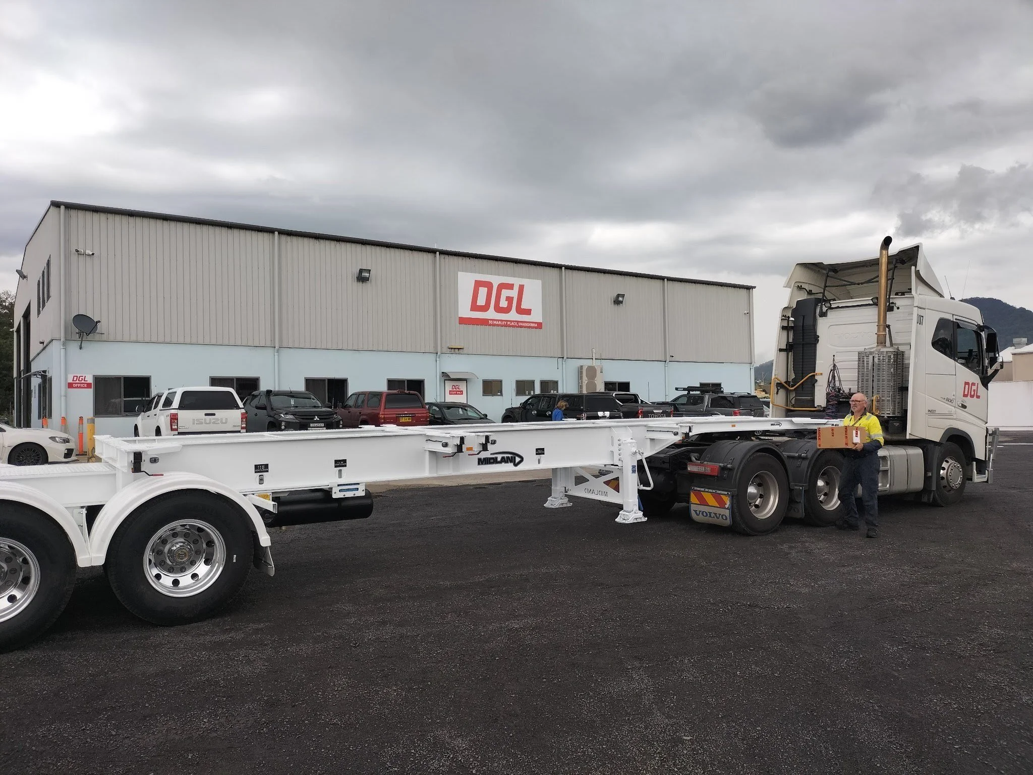 Container Skel Retractable Skel Trailers — Midland