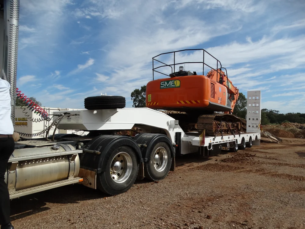 Tri Axle Low Loader Trailers | Midland — Midland