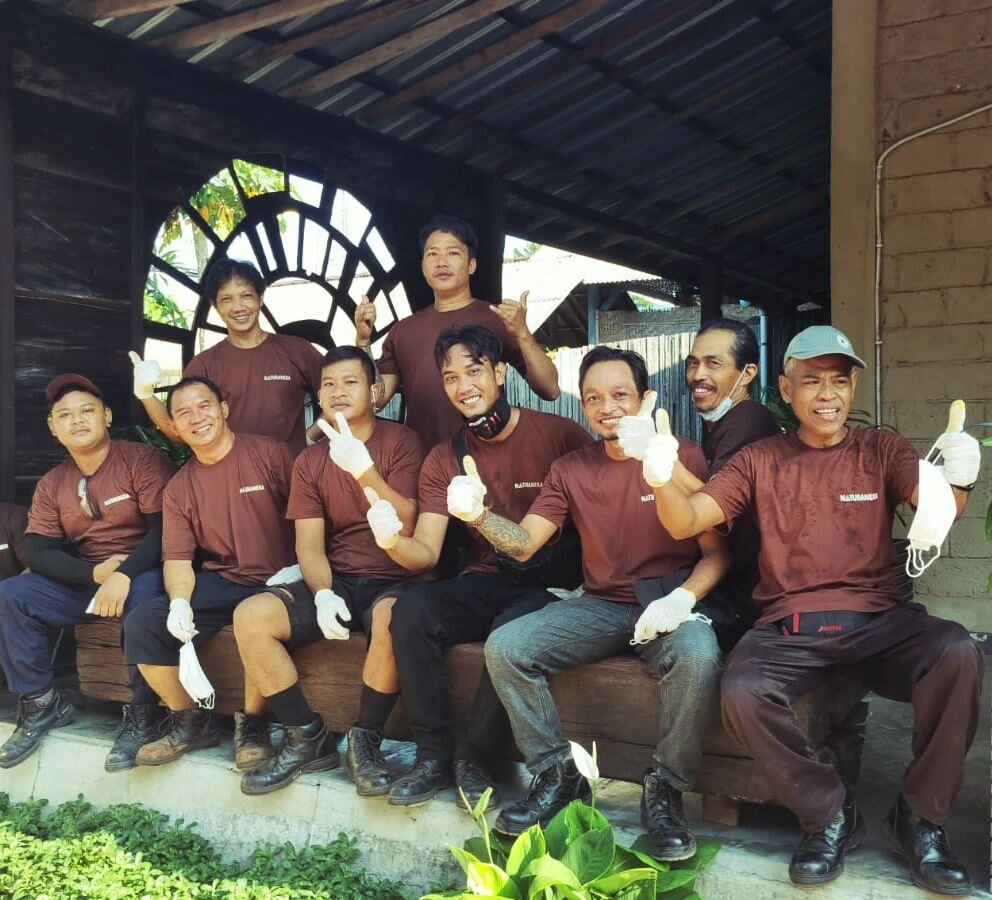 The Naturanexa team!
.
.
#buildingcomponents #bangunan #reclaimedwood #reclaim #woodworking #woodwindows #woodoors #architecture #architectsbali #arsiktekbali #kontraktorbangunan