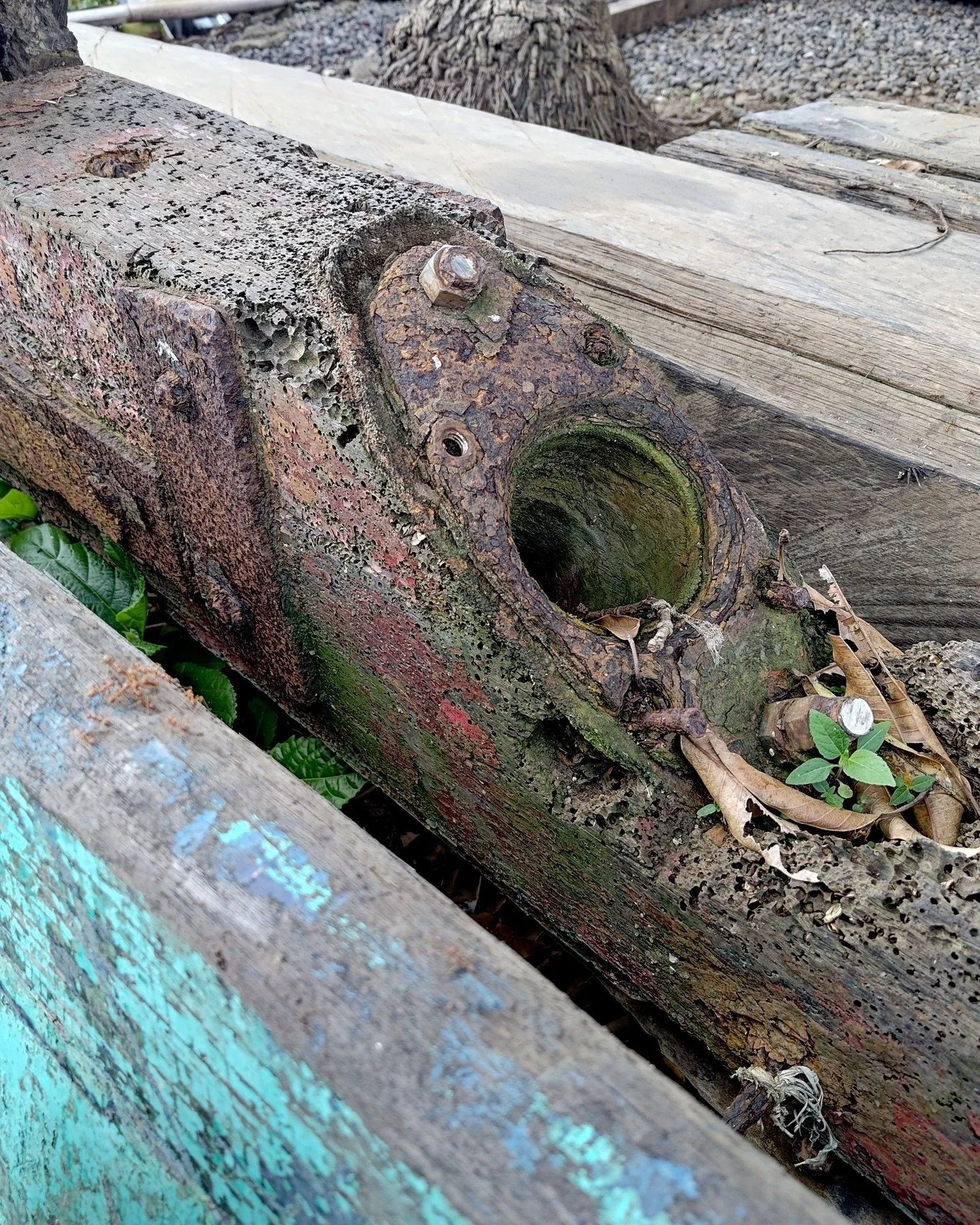 Most materials need time to prove themselves.
This one already has.

Decades exposed to weather, load, and neglect&mdash;and still here. Still solid. Still usable.

Those marks aren&rsquo;t imperfections. They&rsquo;re proof.
Proof of performance you